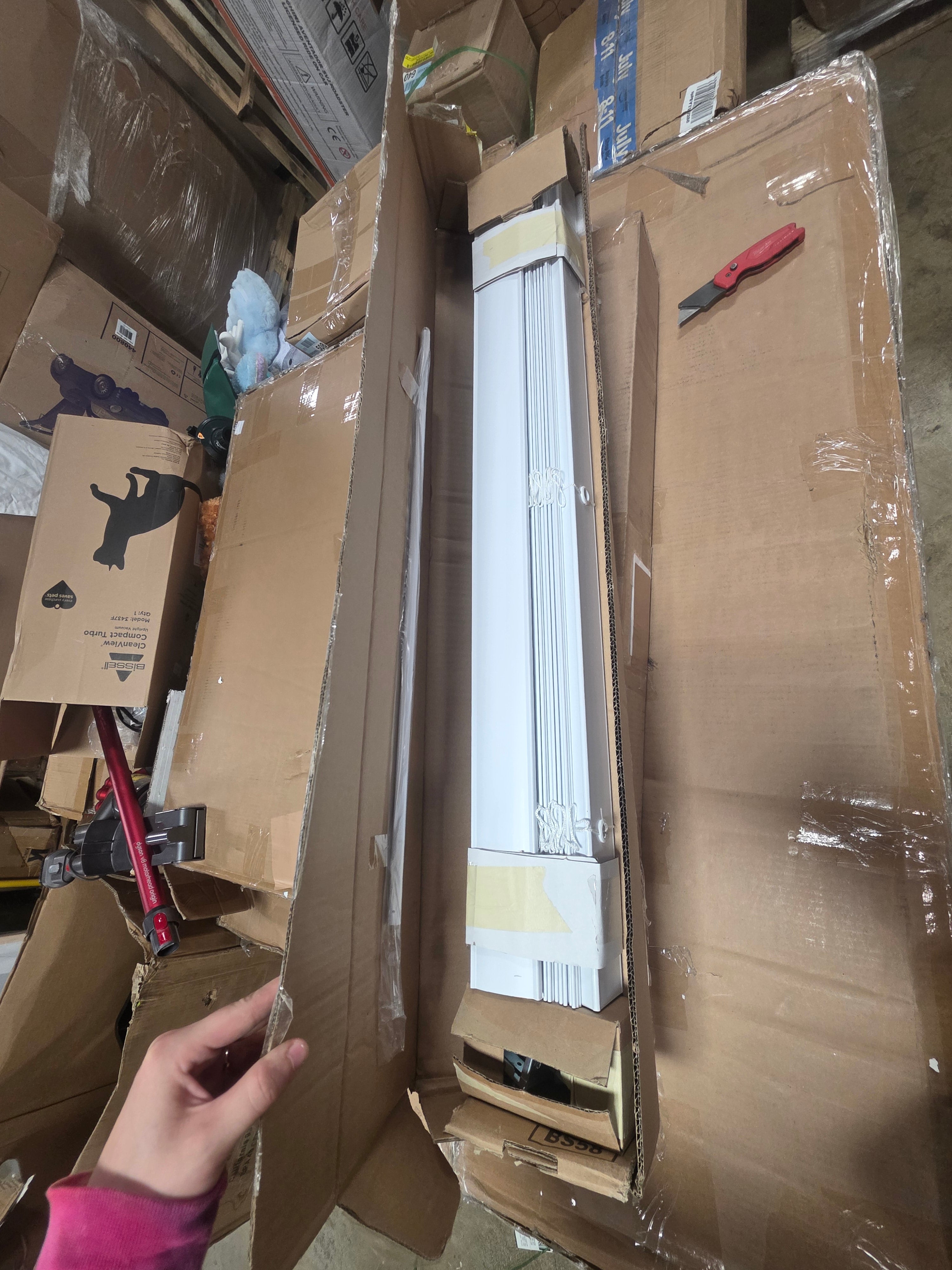 Room Darkening Flat Slat Faux Wood Horizontal/Venetian Blinds