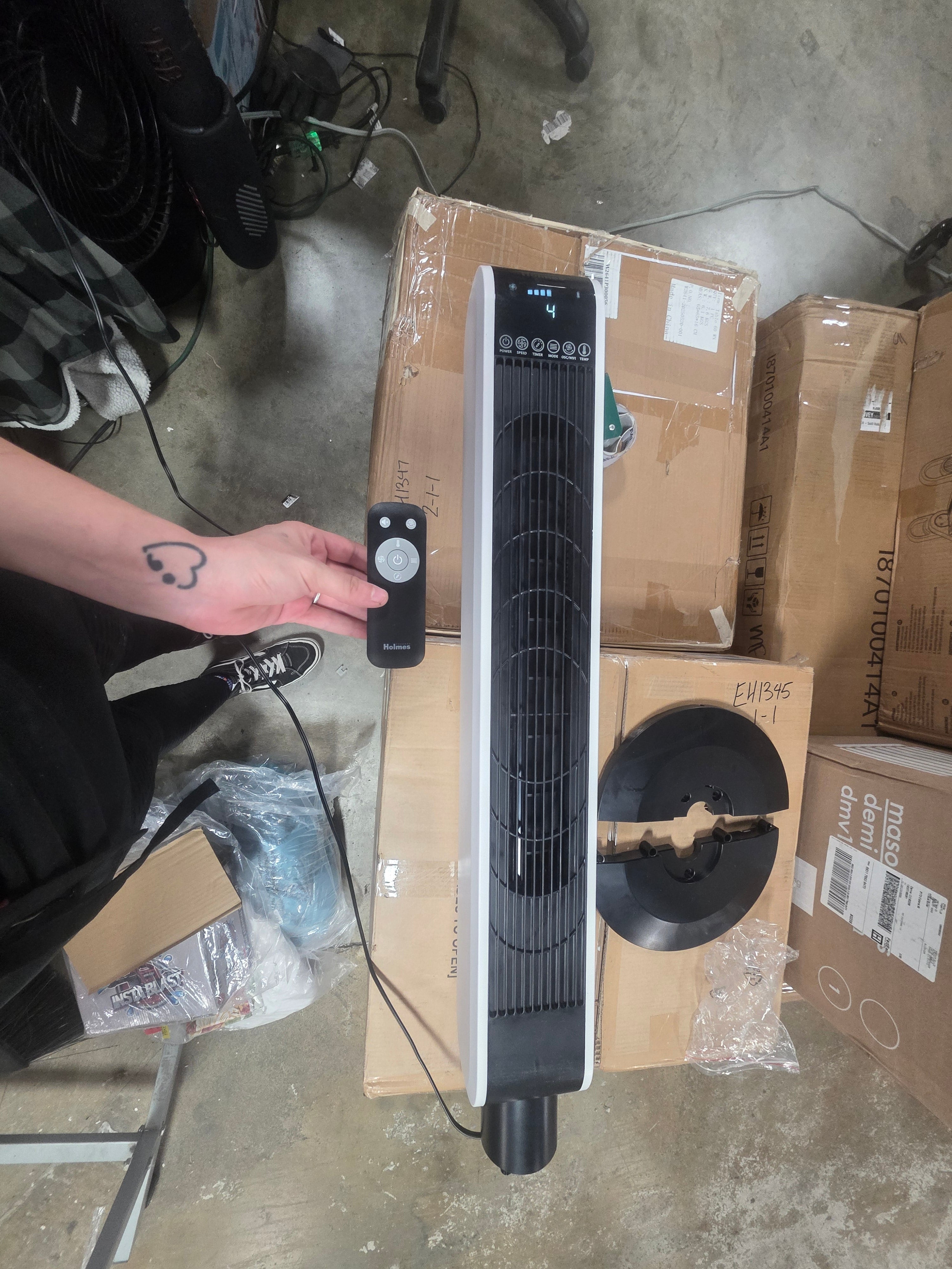 Wi-Fi Tower Oscillating Fan with Clean Breeze