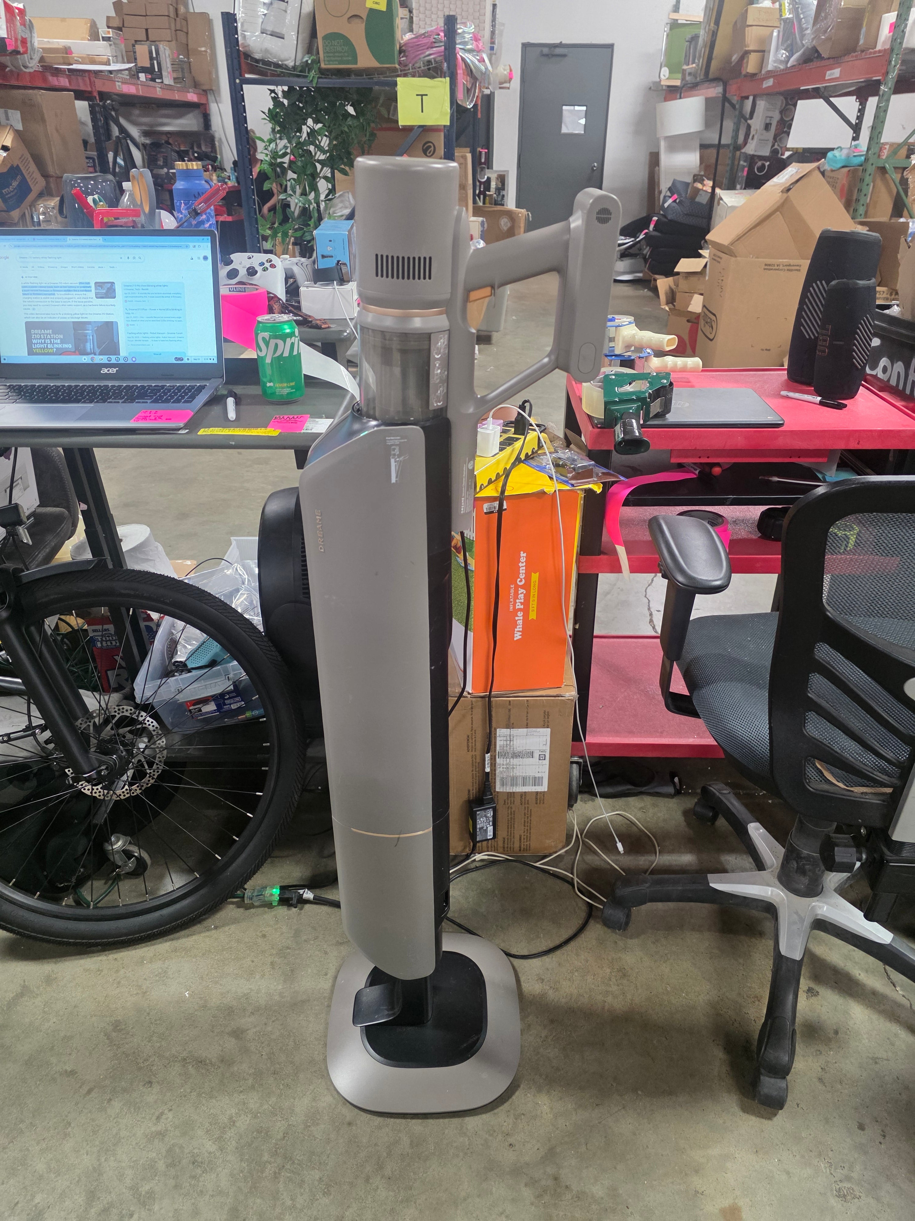 Cordless Stick Vacuum with Auto Empty Station