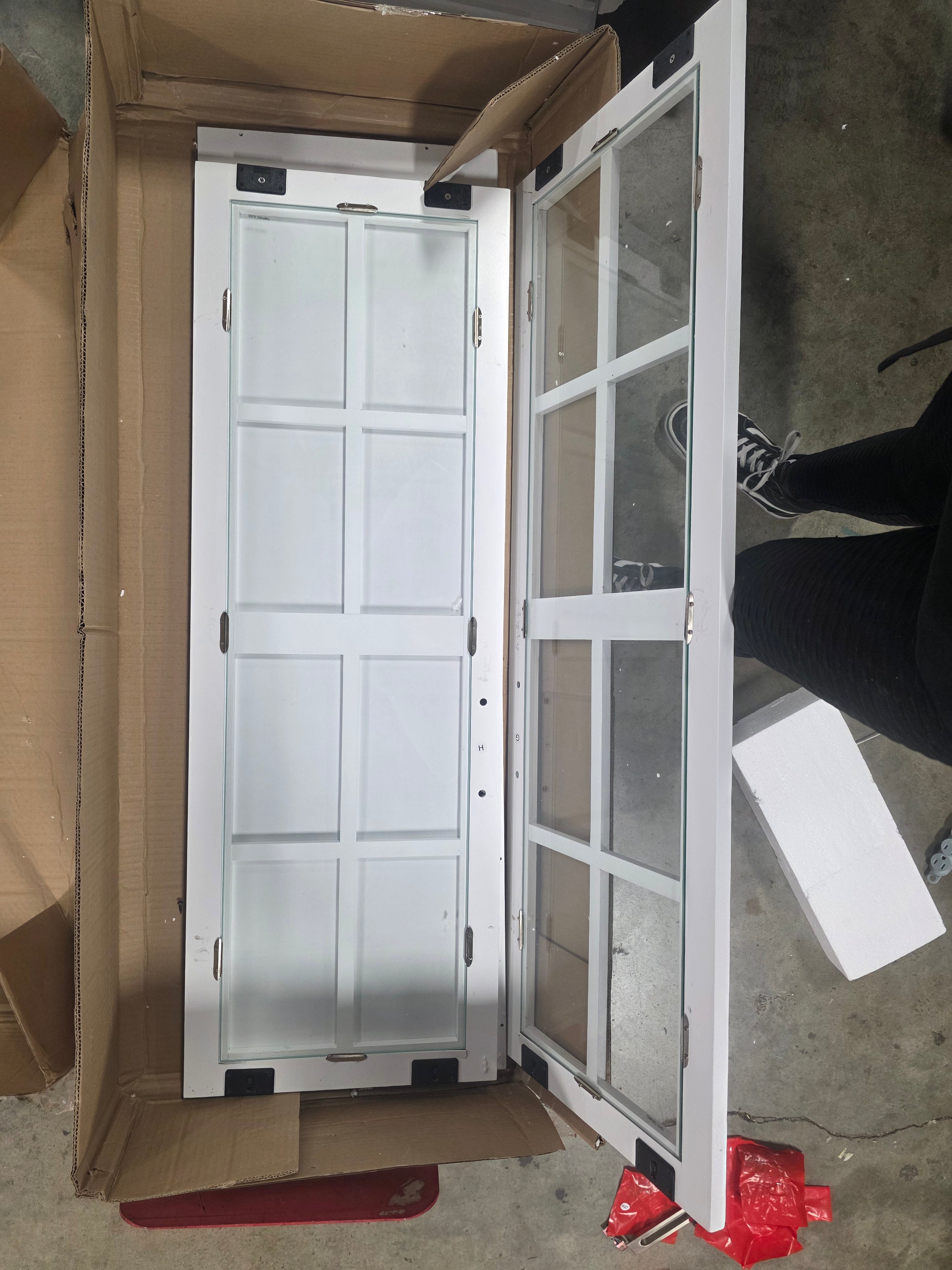 Media Cabinet W/ Sliding Doors - White