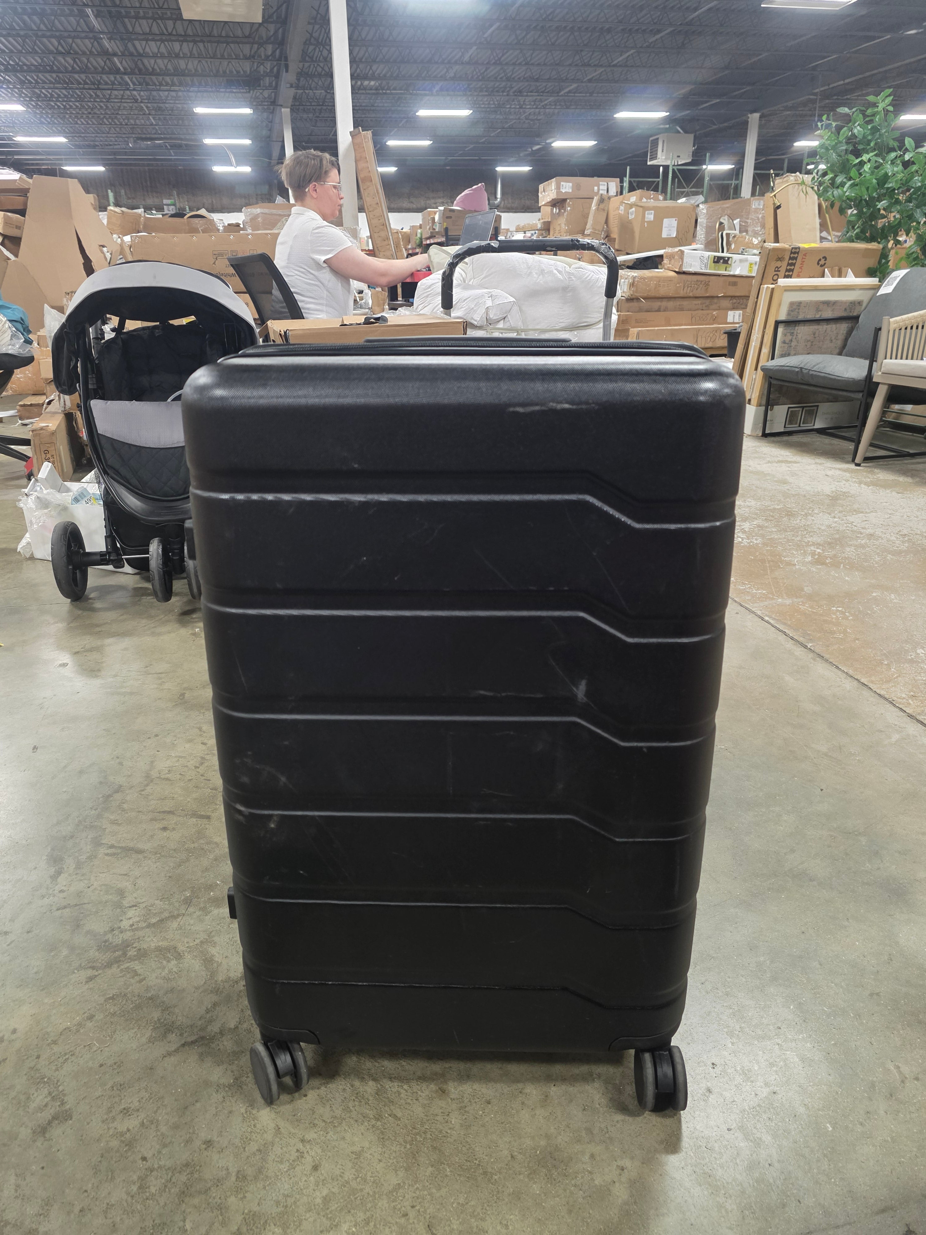 Hardside Medium Checked Suitcase