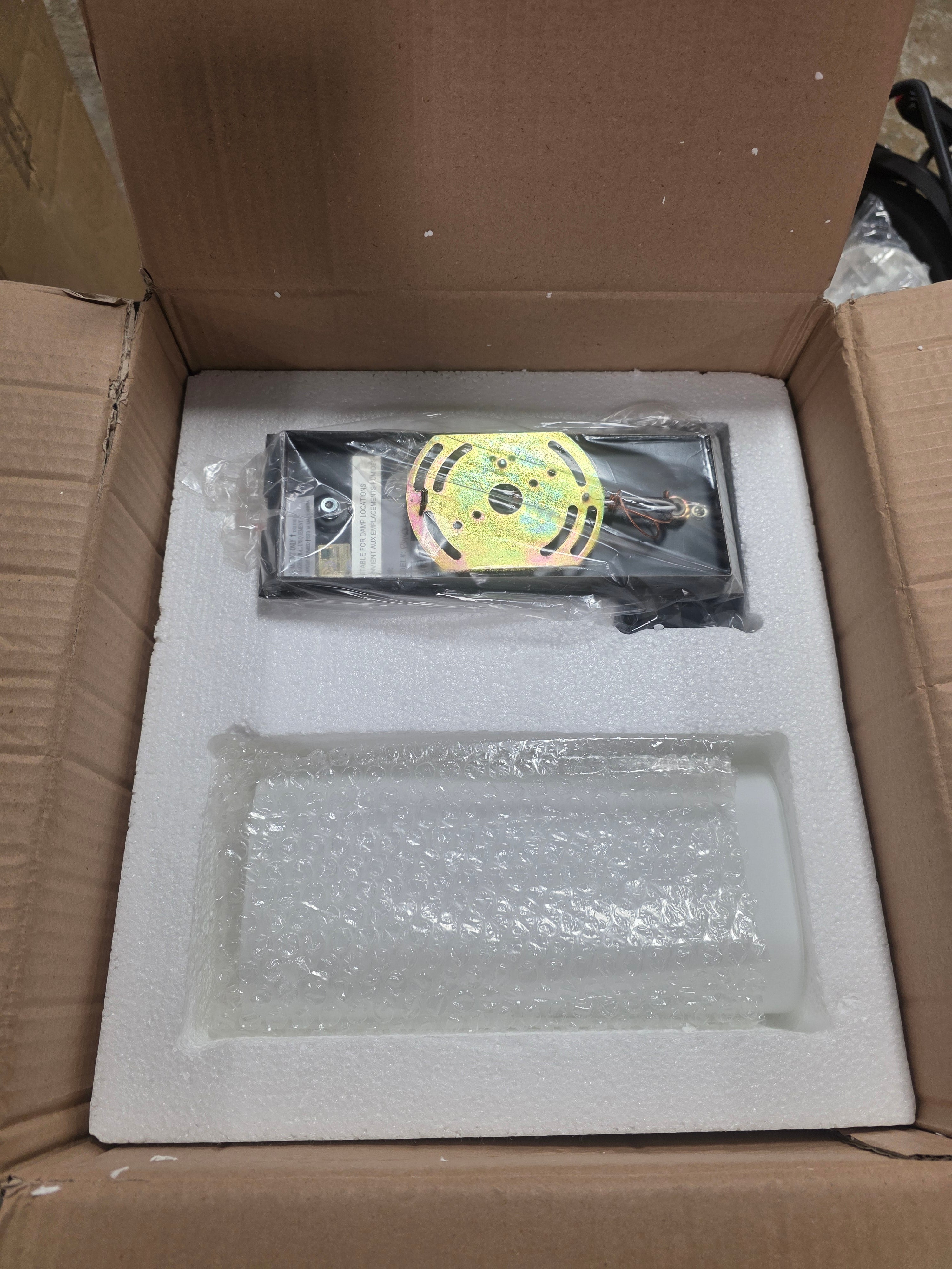 Vasca Single Light Vanity Sconce