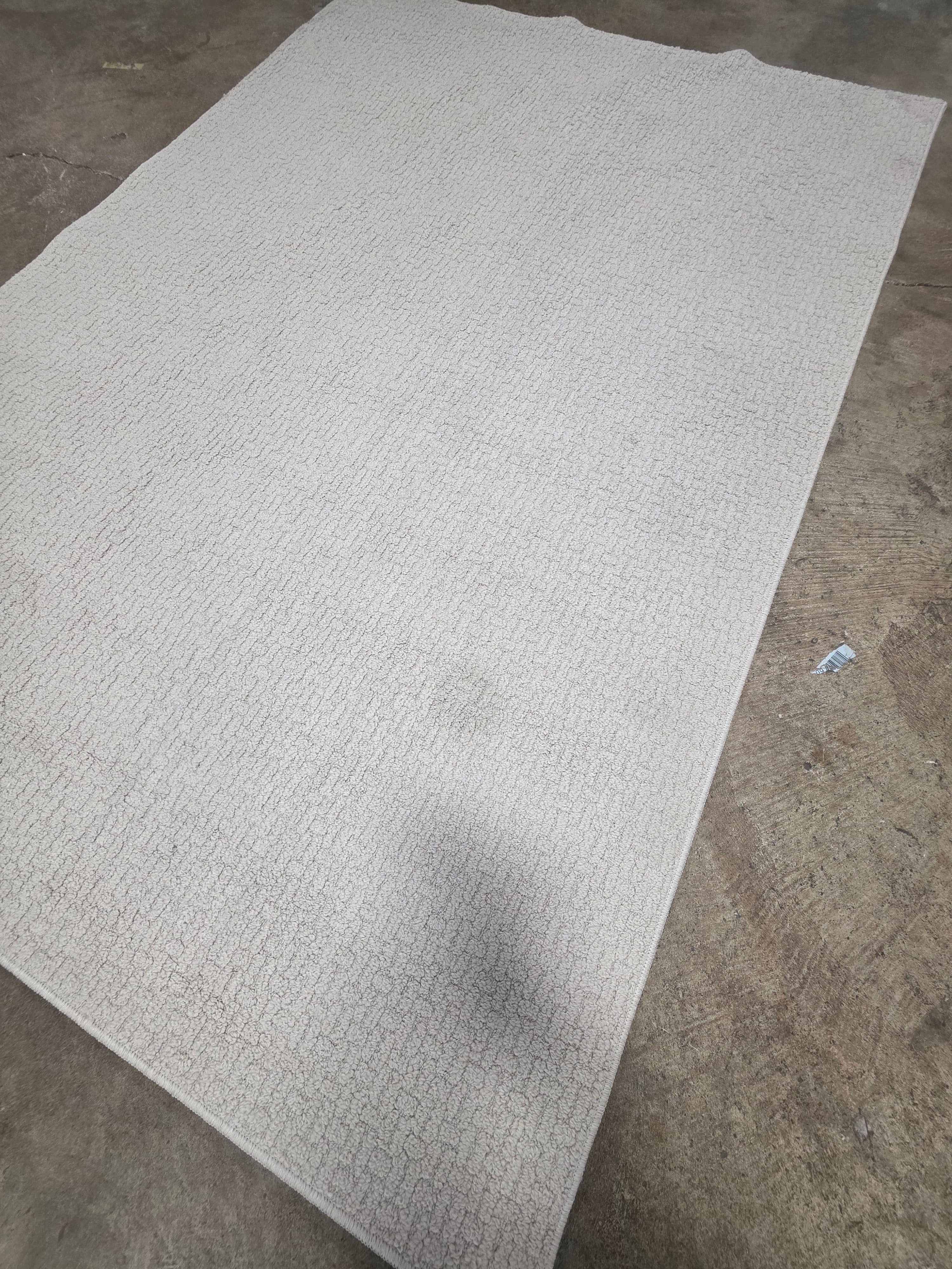 Washable Solid Machine Tufted Rug - 4'x5'6"