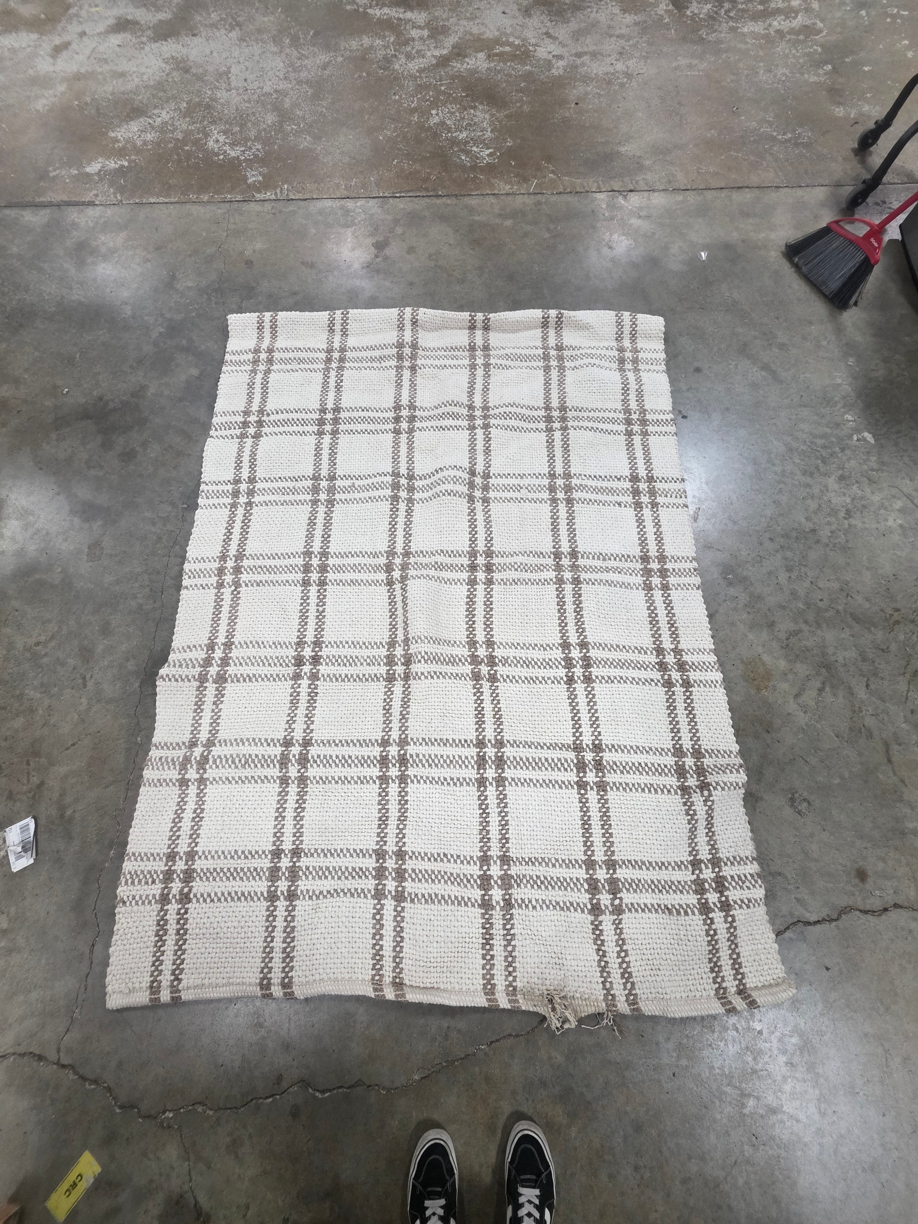 Cottonwood Handwoven Plaid Wool/Cotton Area Rug - 5'x7'