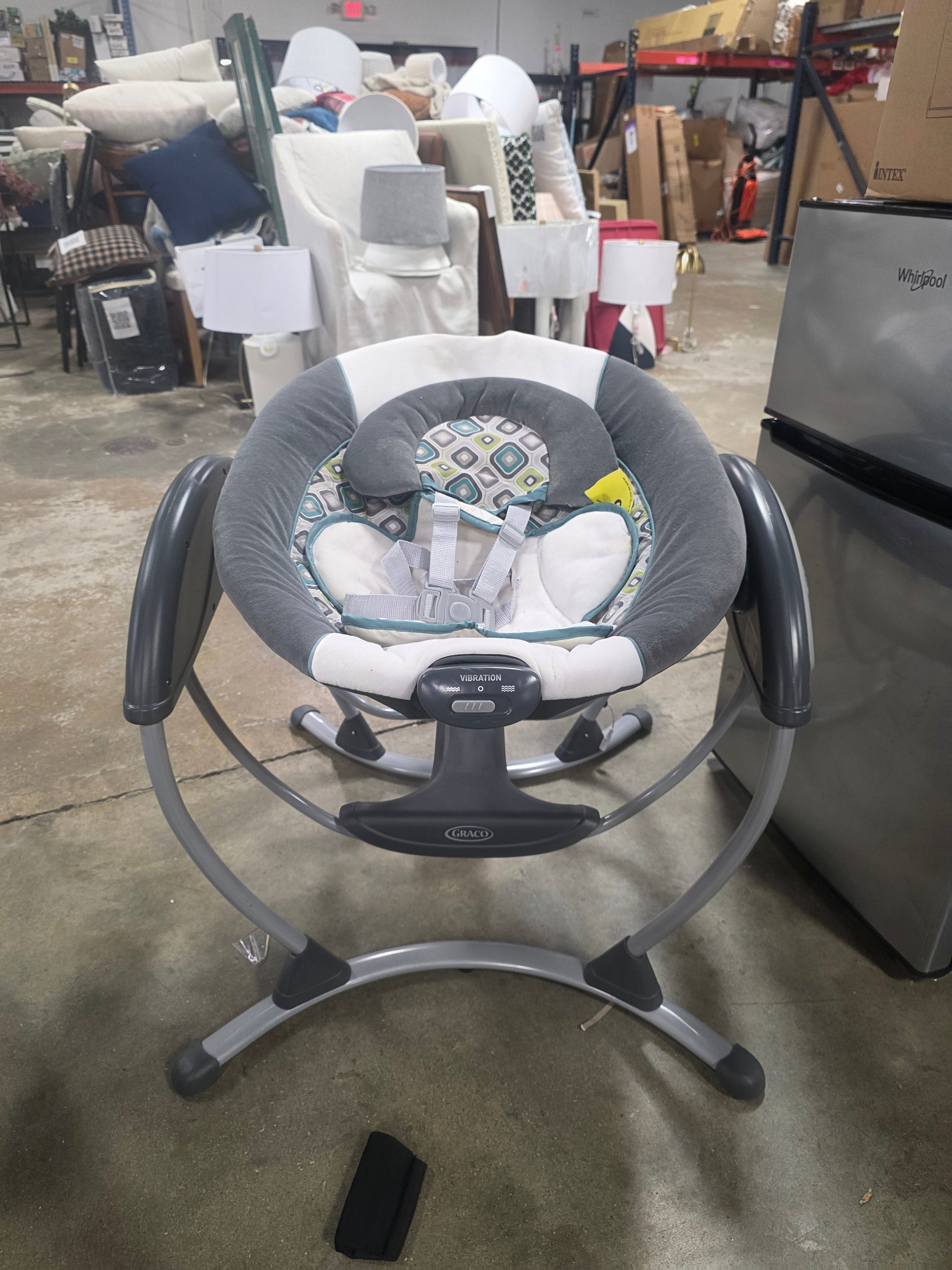 Glider LX Gliding Swing - Affinia