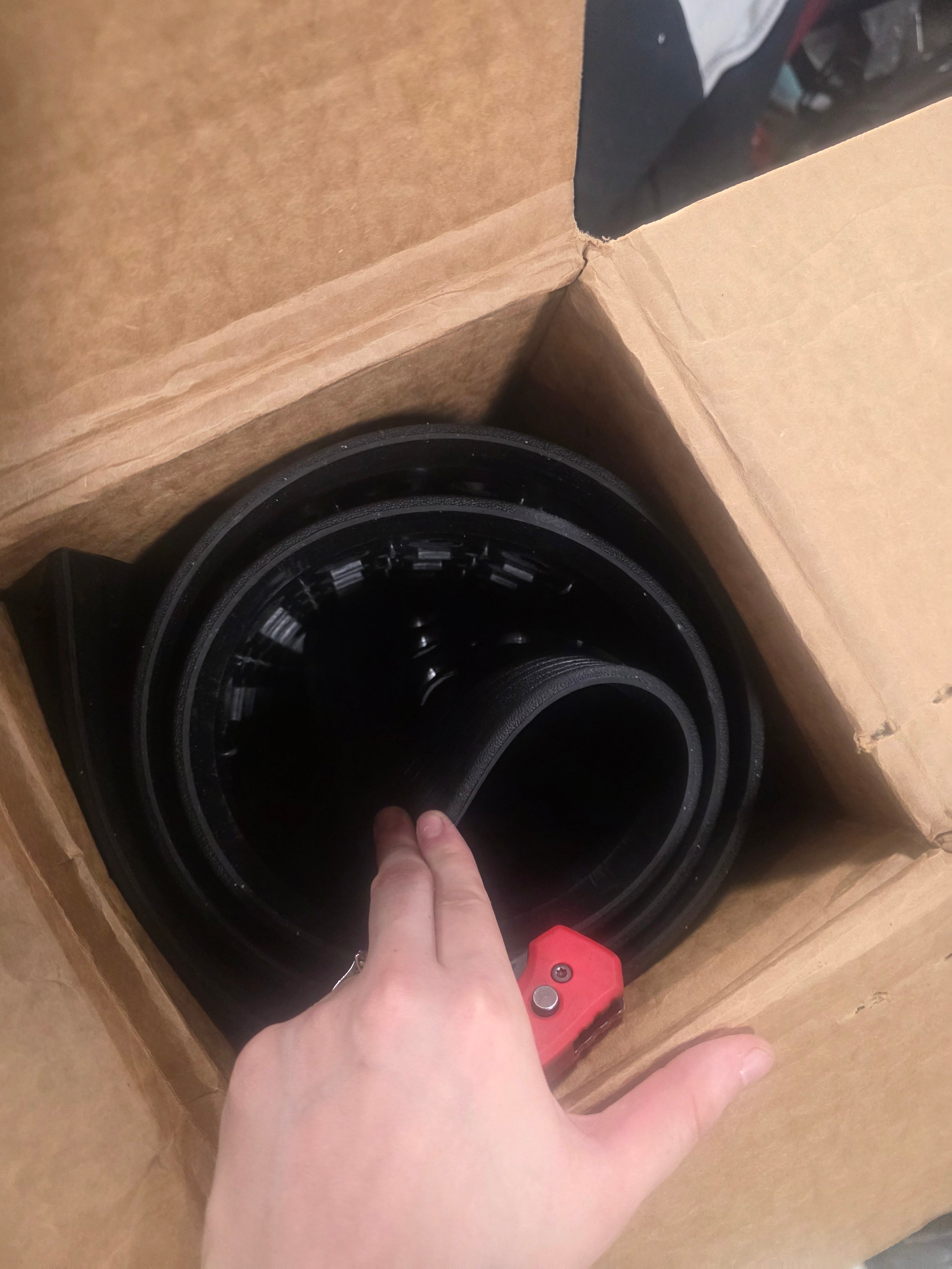 Lightweight Restaurant Rubber Floor Mat with Drainage Holes and Beveled Edges, Anti-Slip Mats, Black