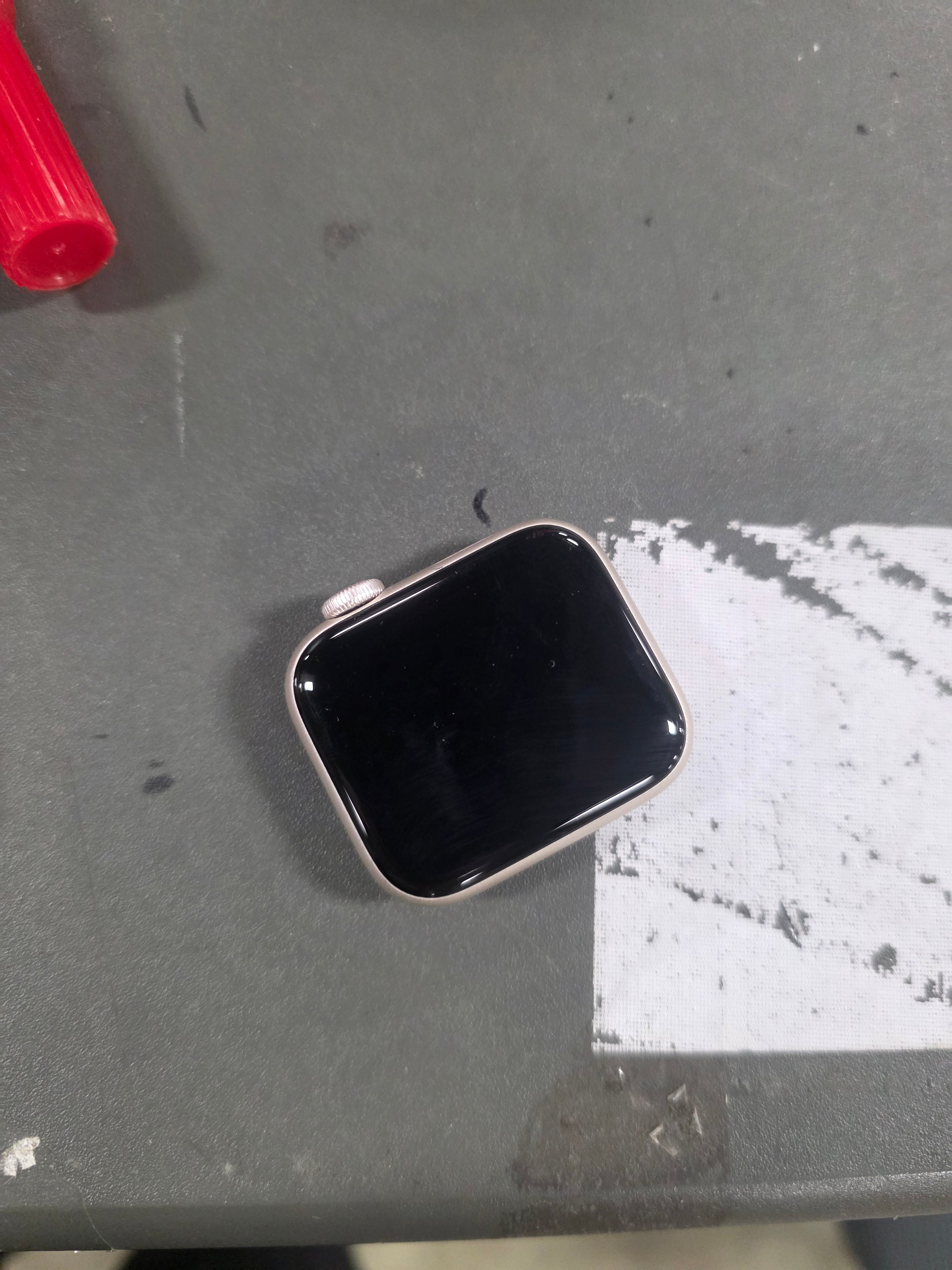 Watch SE Aluminum Case