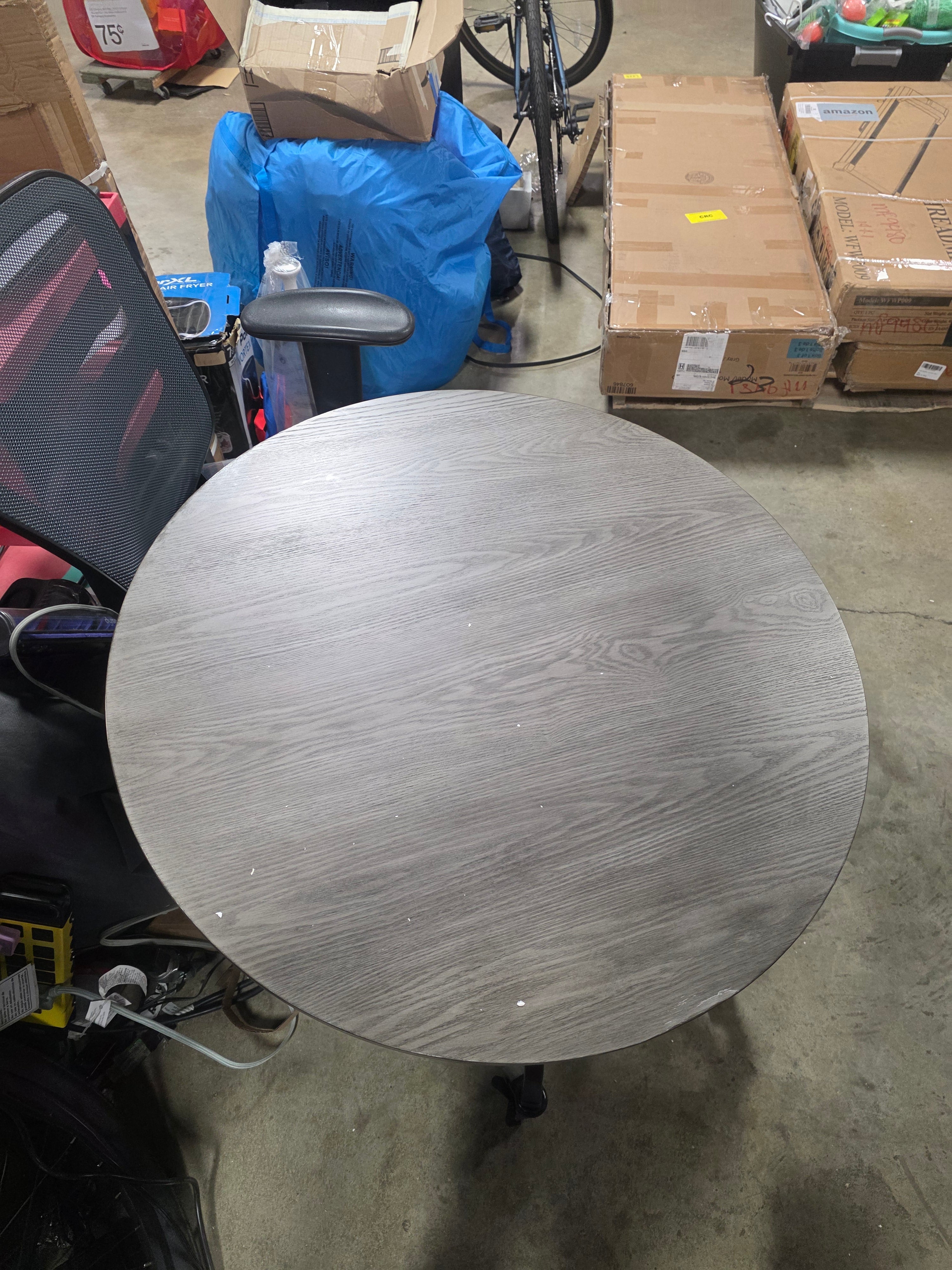 Deanna Round Metal Base Dining Table