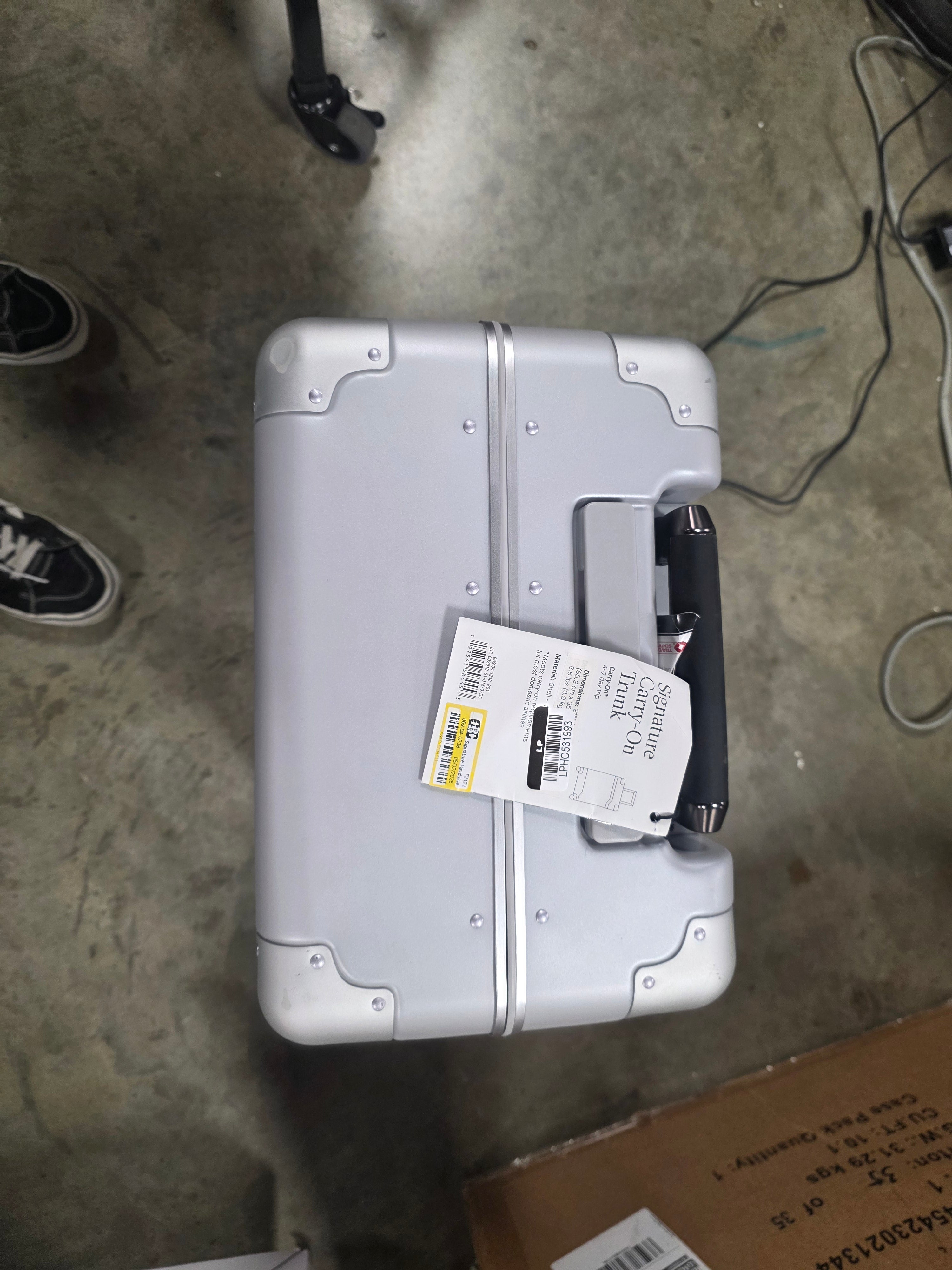 Signature Hardside Trunk Carry On Spinner Suitcase