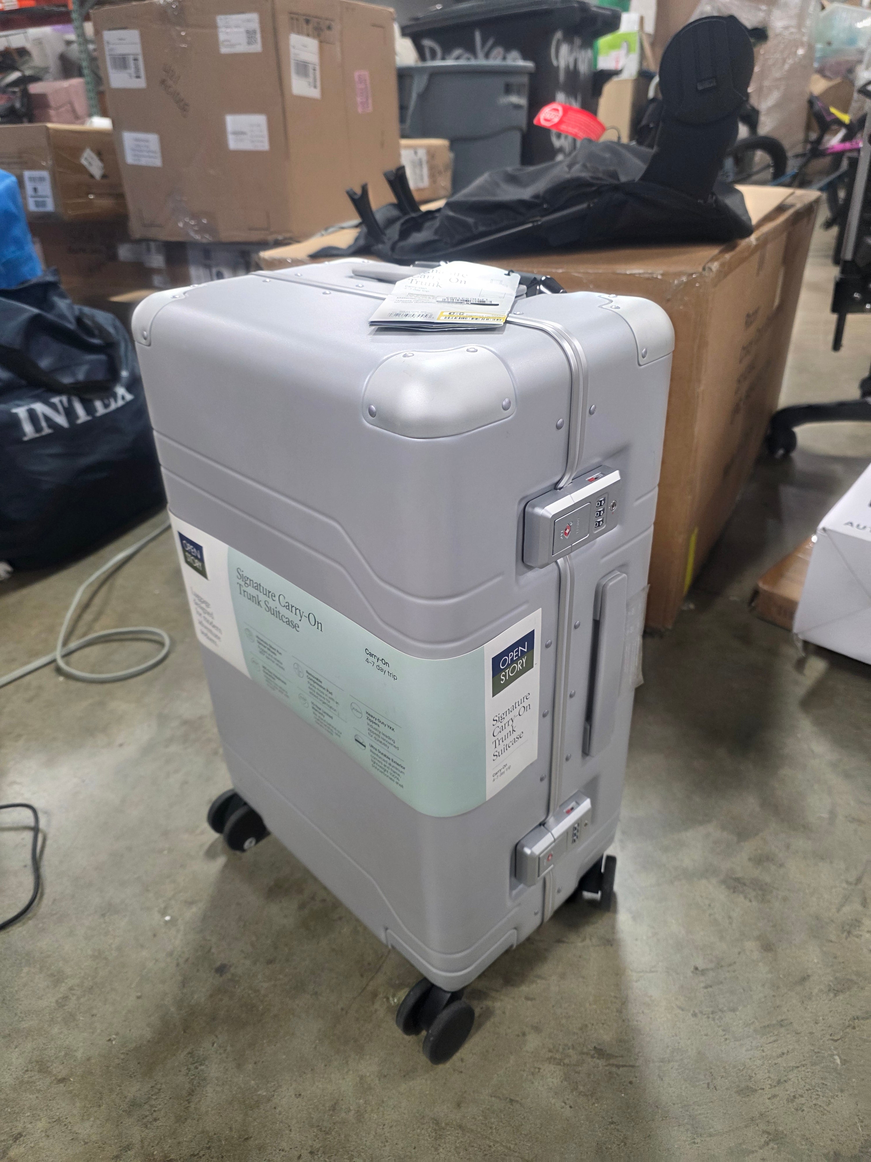 Signature Hardside Trunk Carry On Spinner Suitcase