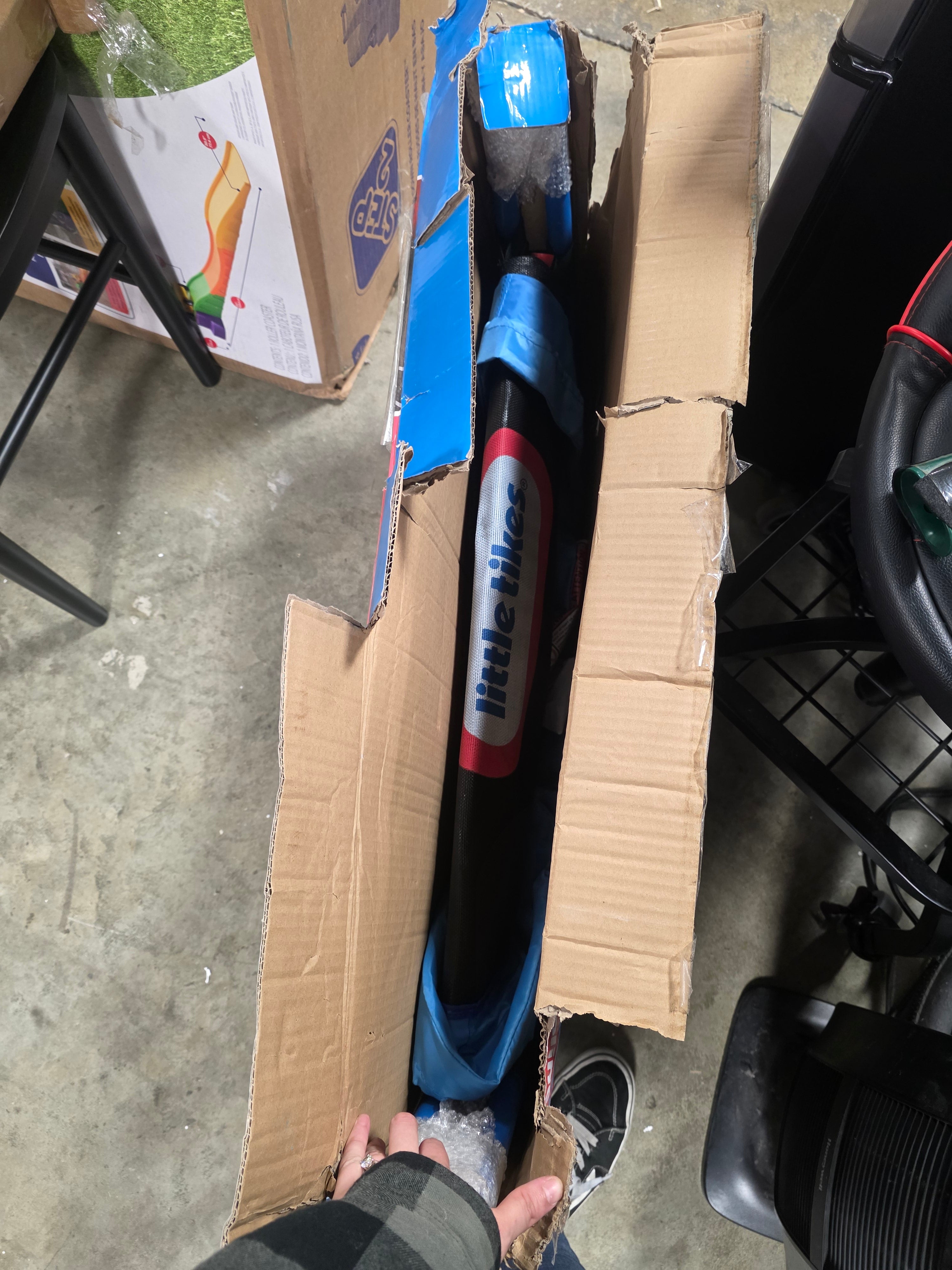 Round Easy Store Folding Trampoline - Blue/Black/Red