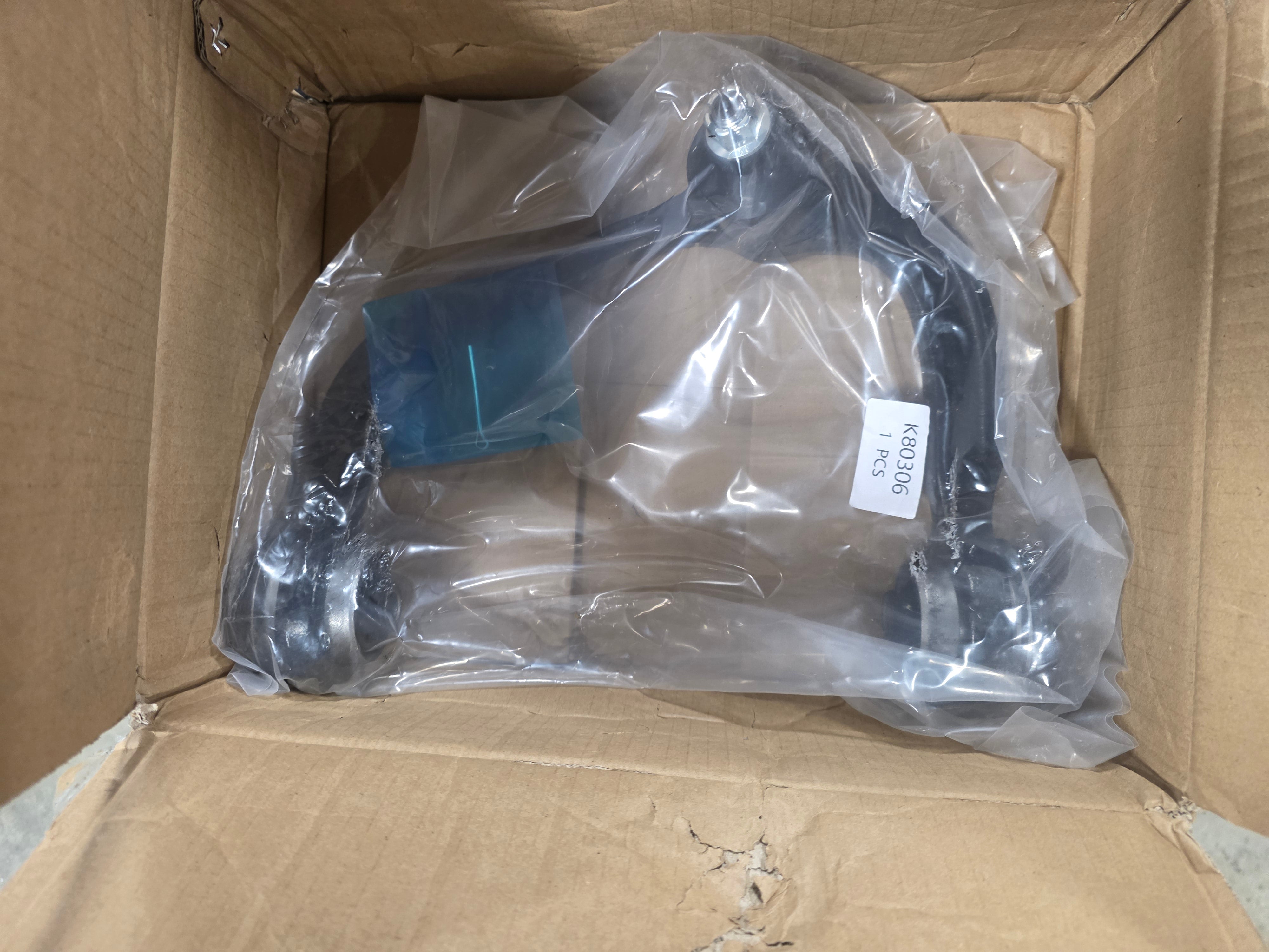 Front Right Upper Suspension Control Arm and Ball Joint Assembly for Ford F-150 Set of 2