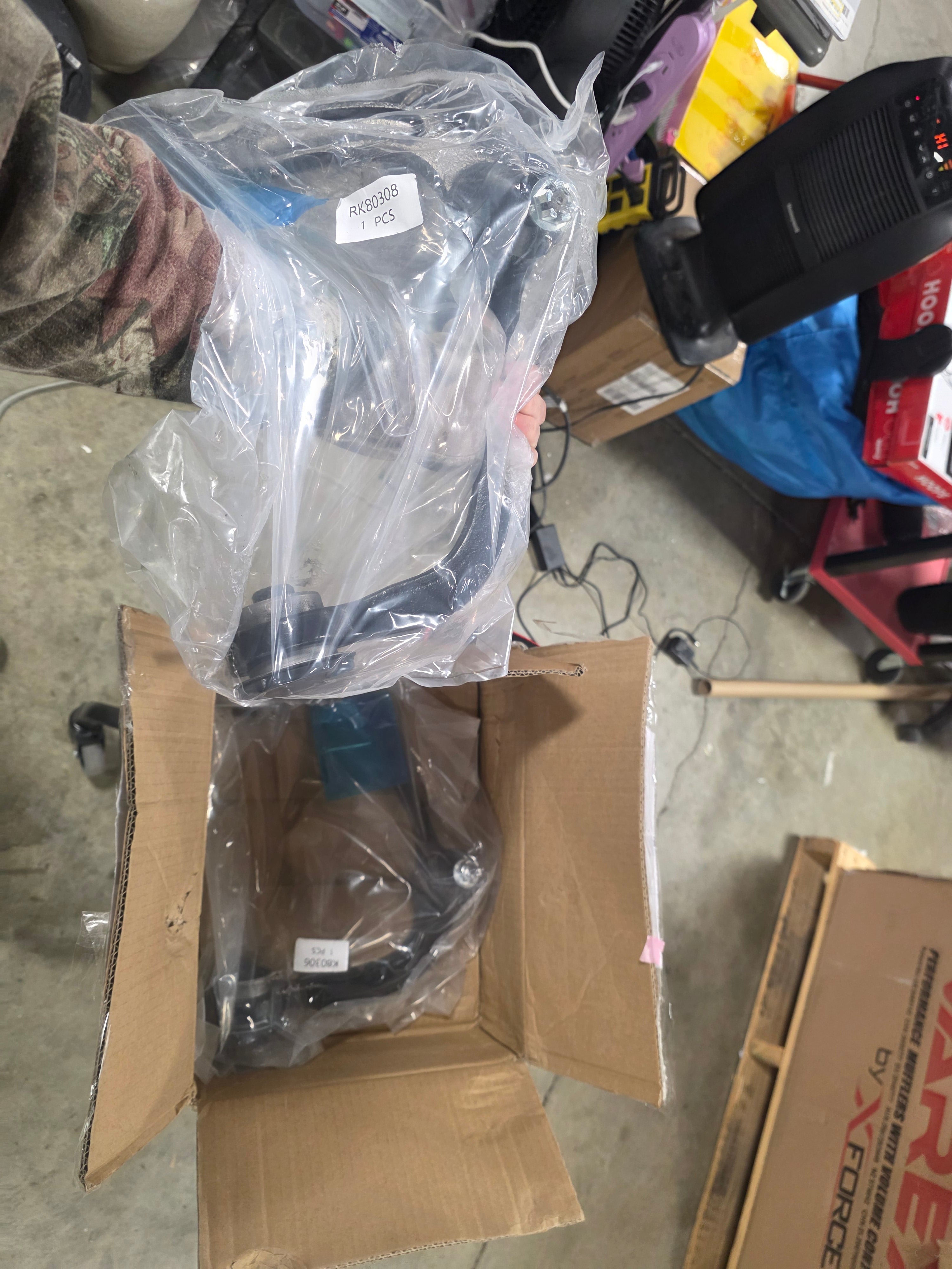 Front Right Upper Suspension Control Arm and Ball Joint Assembly for Ford F-150 Set of 2