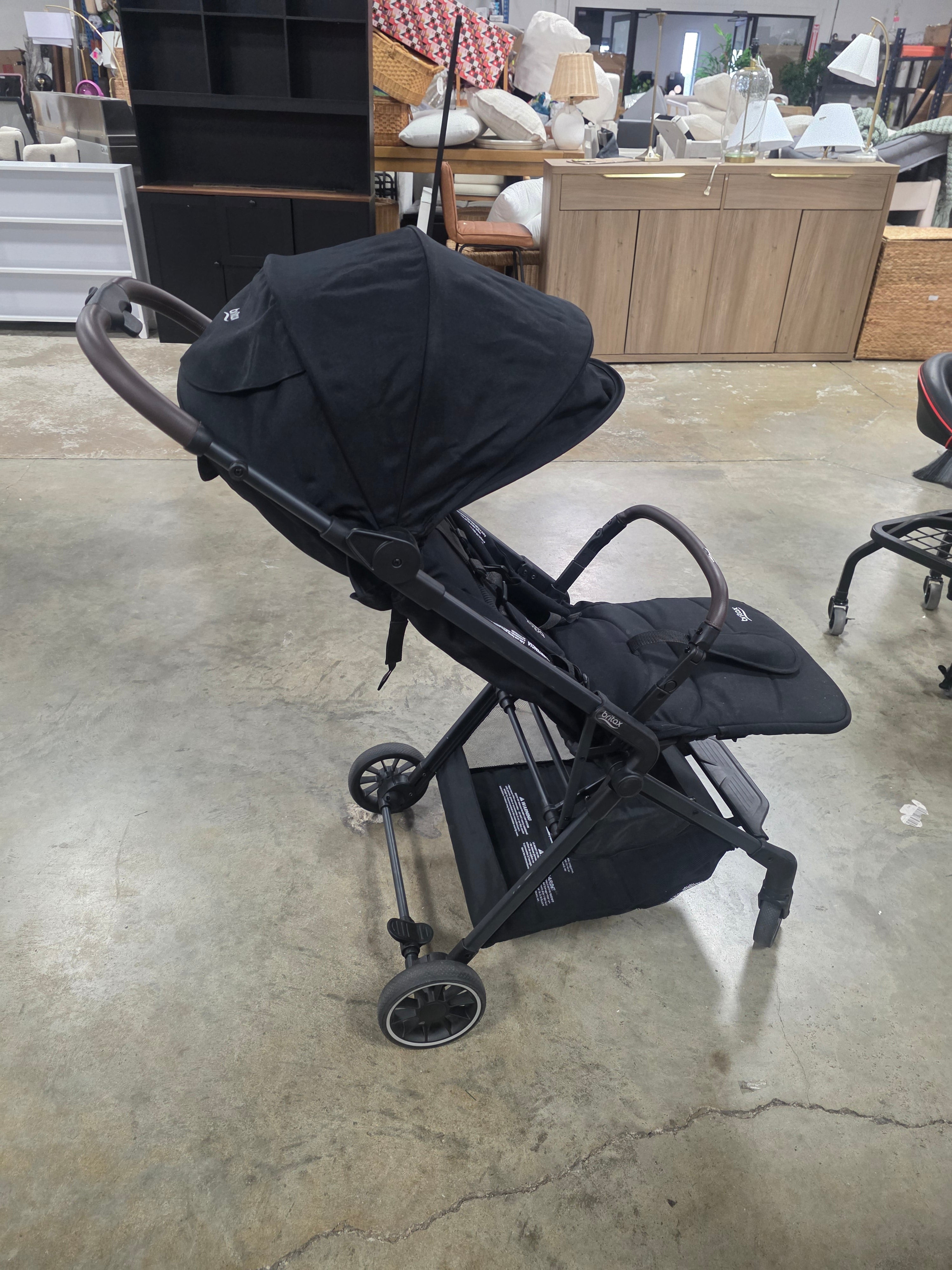 Compact Stroller, Lightweight Fold-and-Go Design - Raven Black