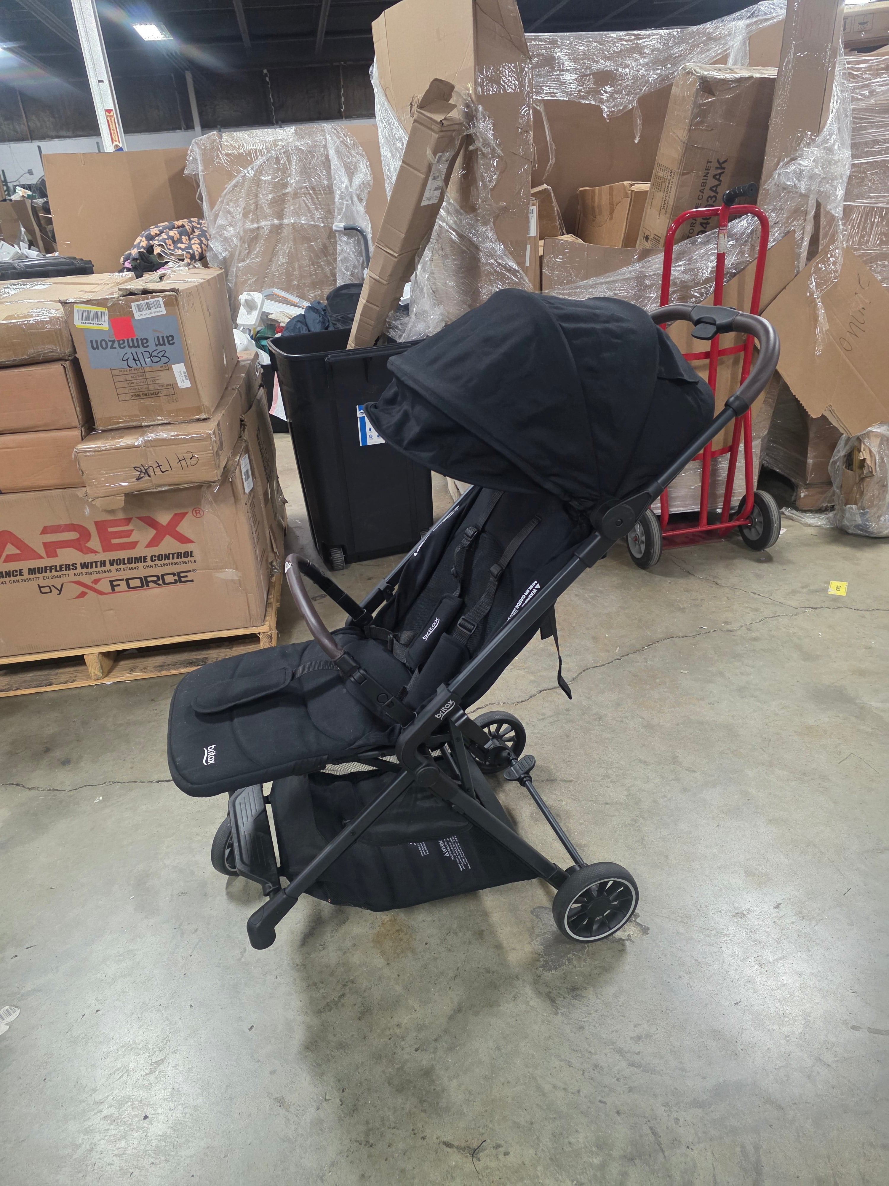 Compact Stroller, Lightweight Fold-and-Go Design - Raven Black