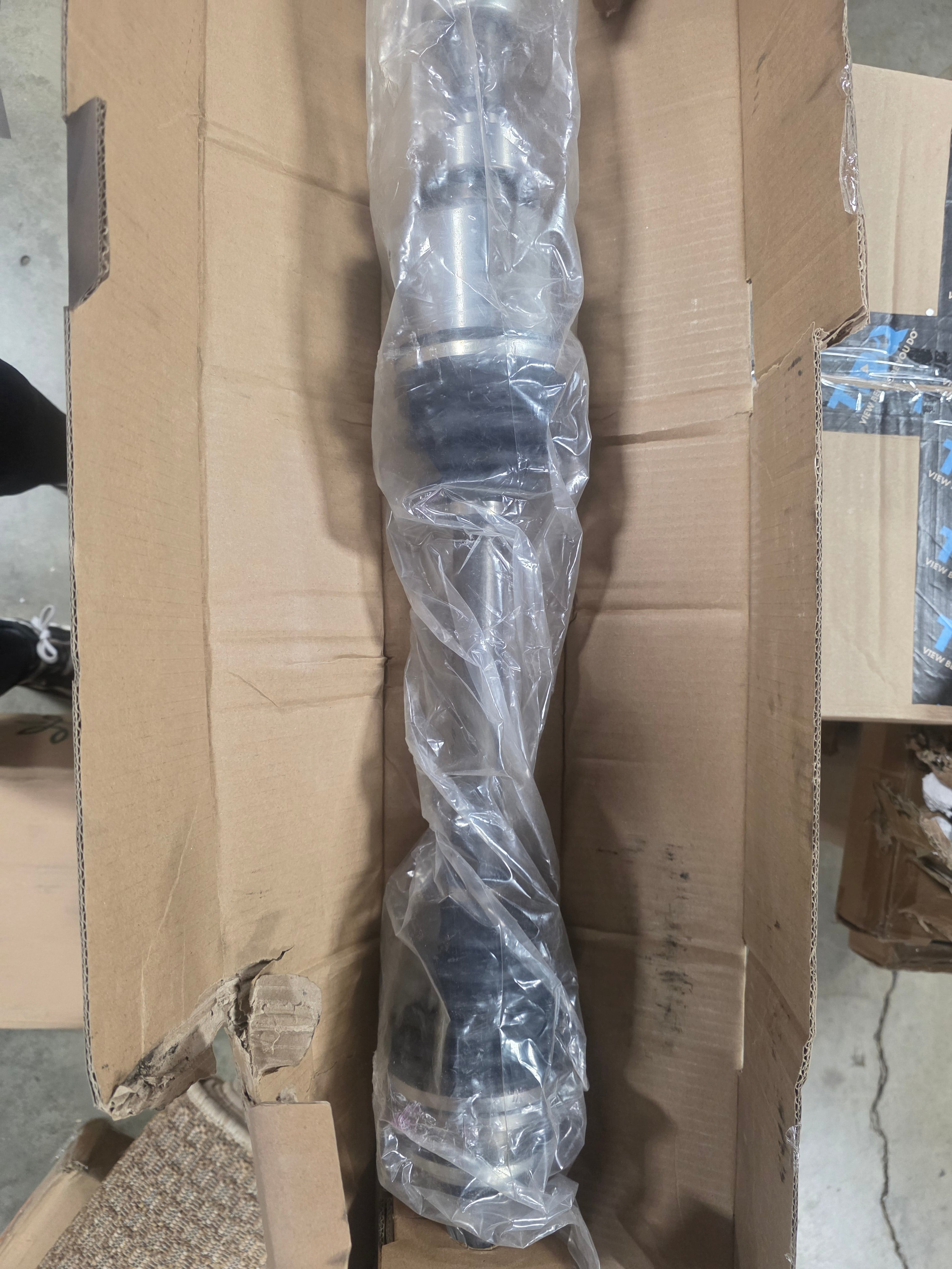 Front Right CV Axle Shaft Assembly 4WD L4 Compatible with Toyota RAV4 Passenger Side