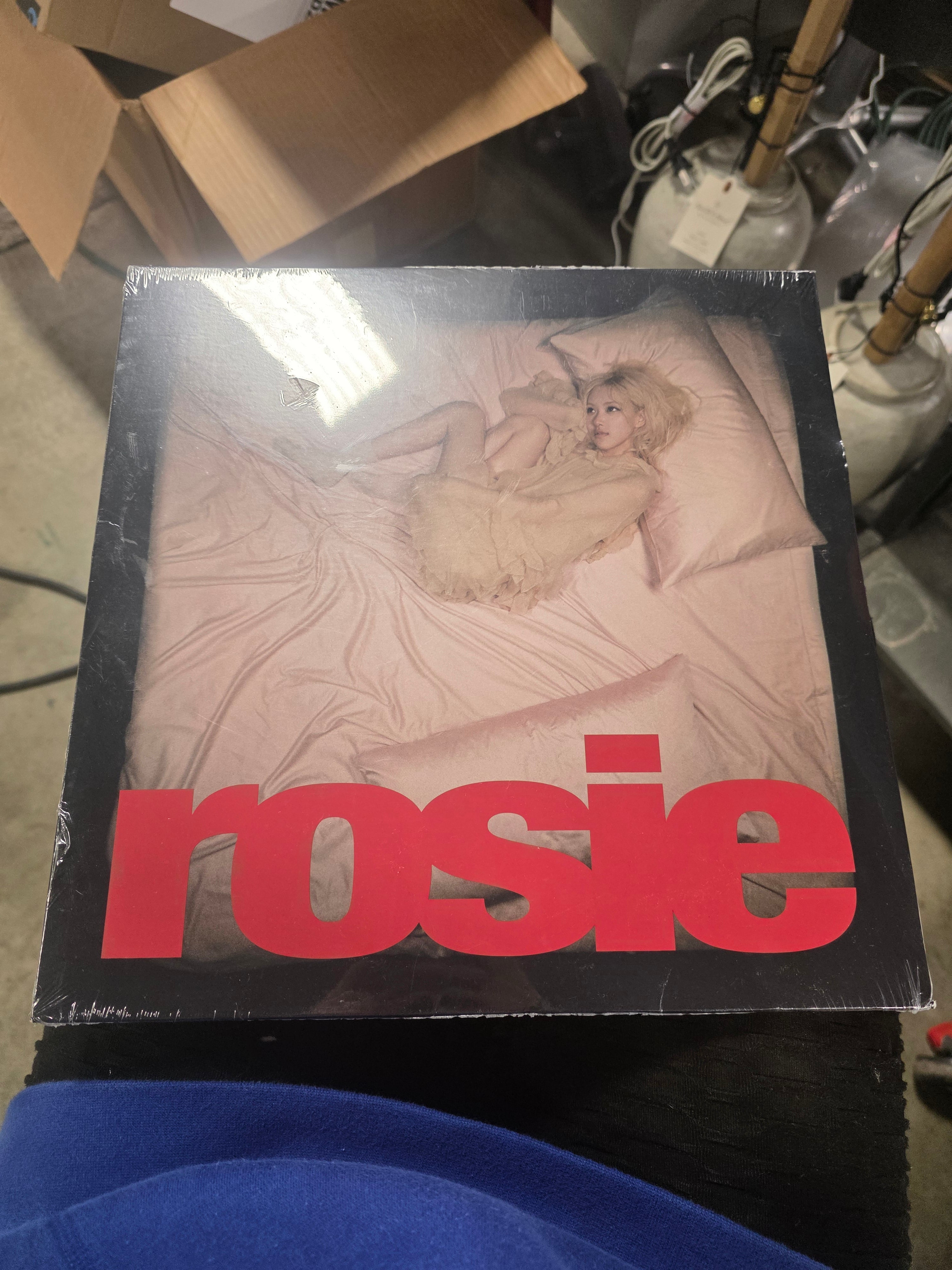 ROSE - FIRST STUDIO ALBUM ROSIE VAMPIREHOLLIE EDITION CLEAR