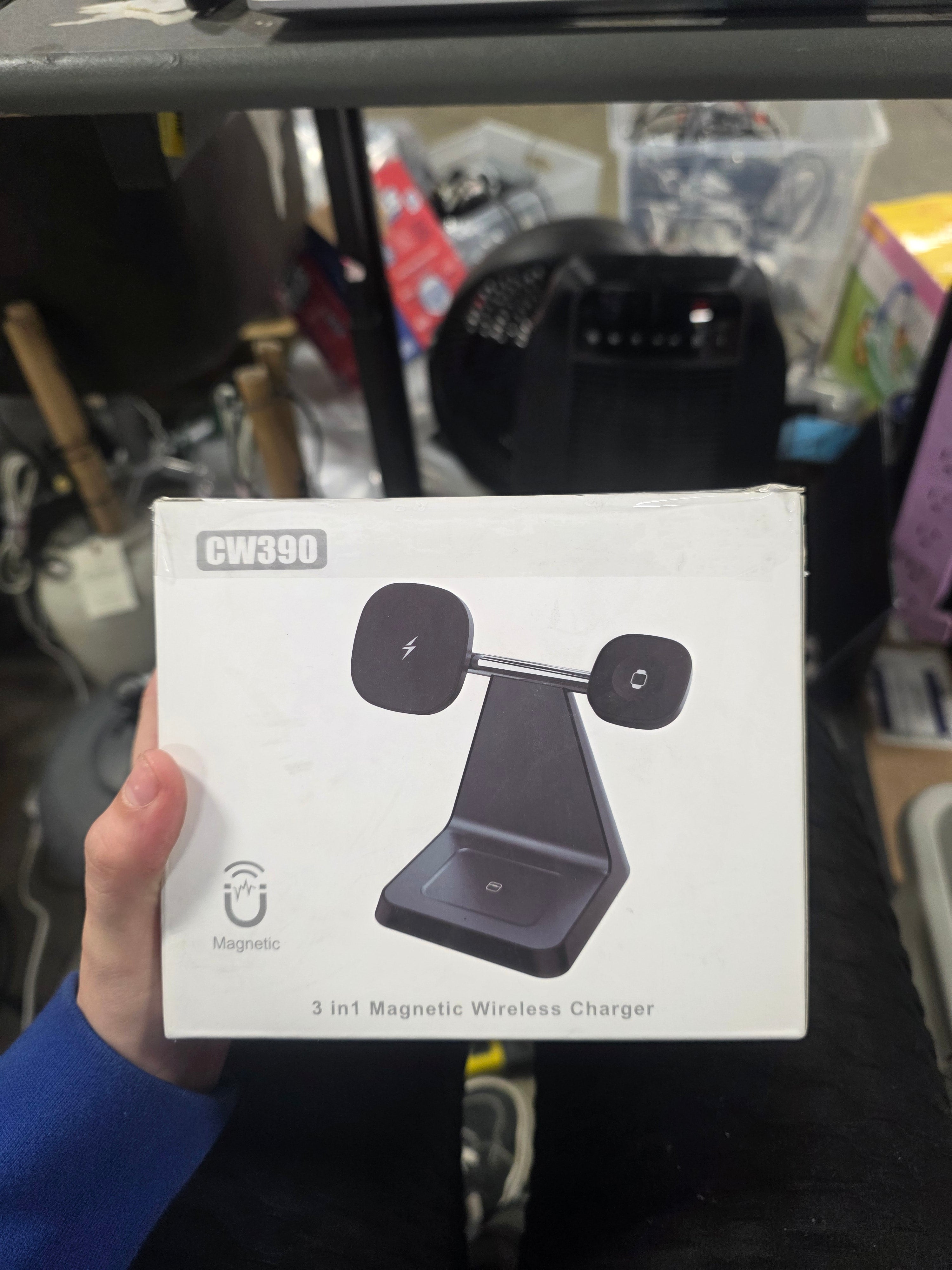 Magnetic Wireless Charger for iPhone - 3-in-1 Fast Charging Station (White)