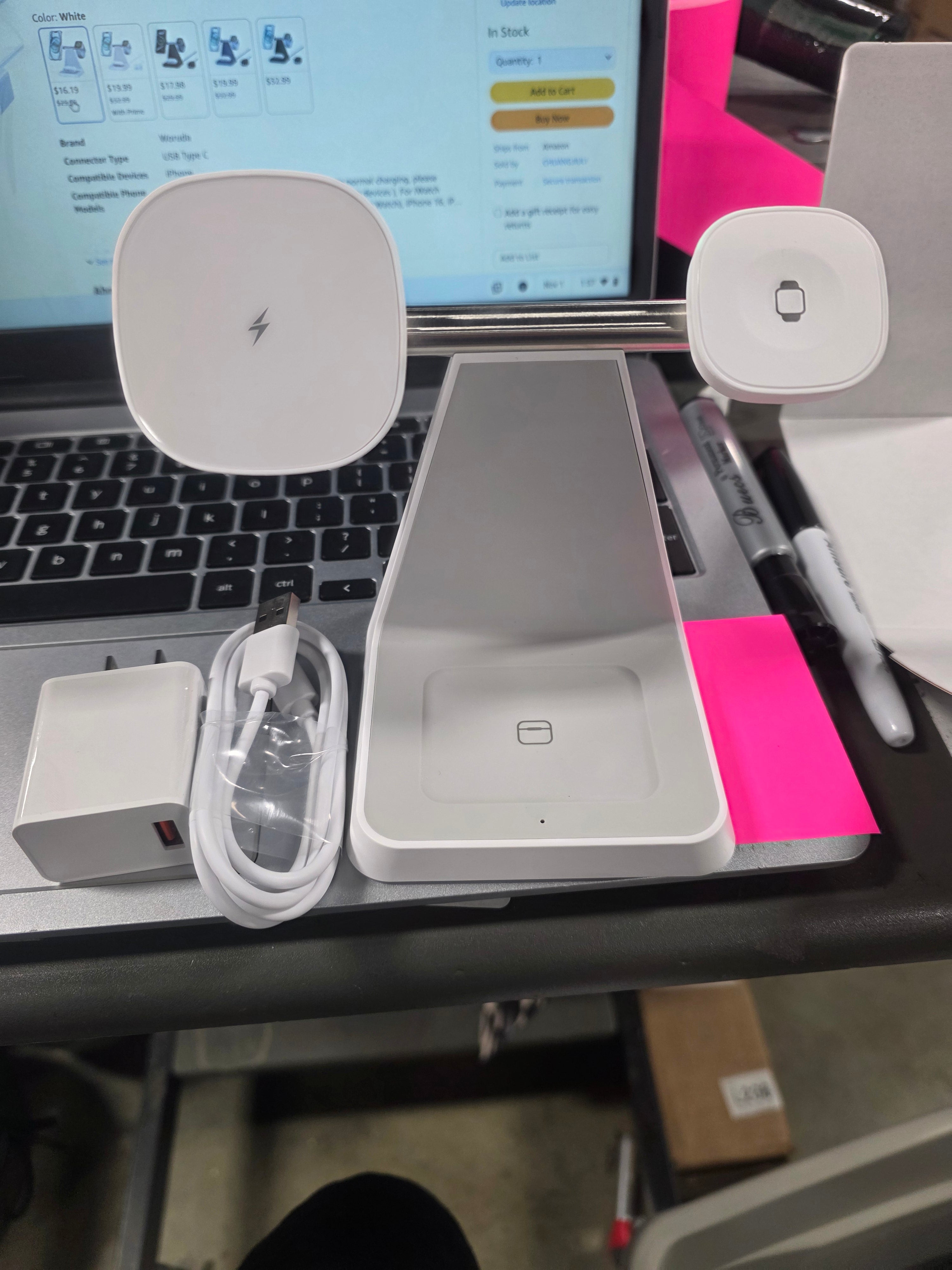 Magnetic Wireless Charger for iPhone - 3-in-1 Fast Charging Station (White)