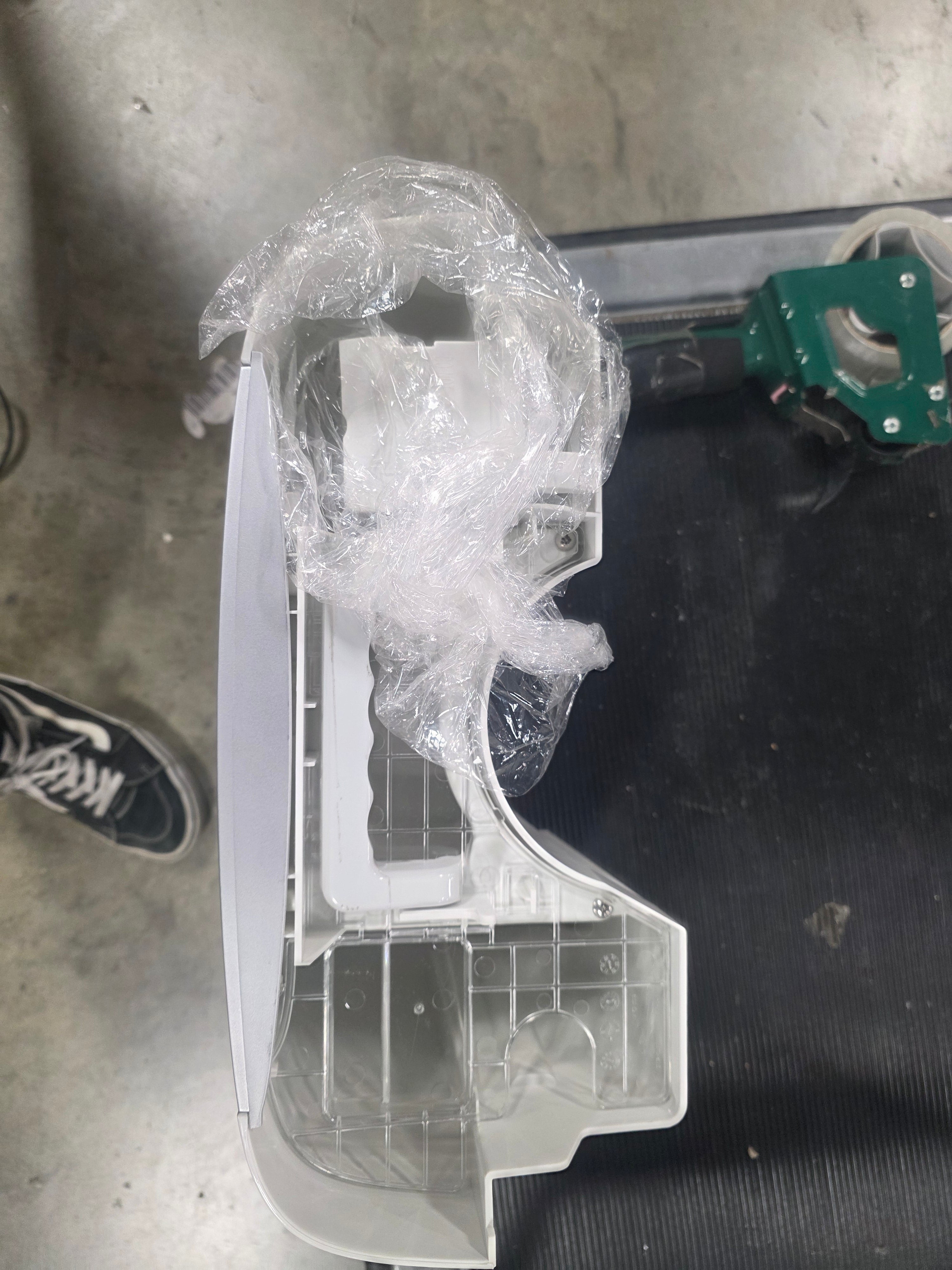 GENUINE Tank and Container Water Bucket