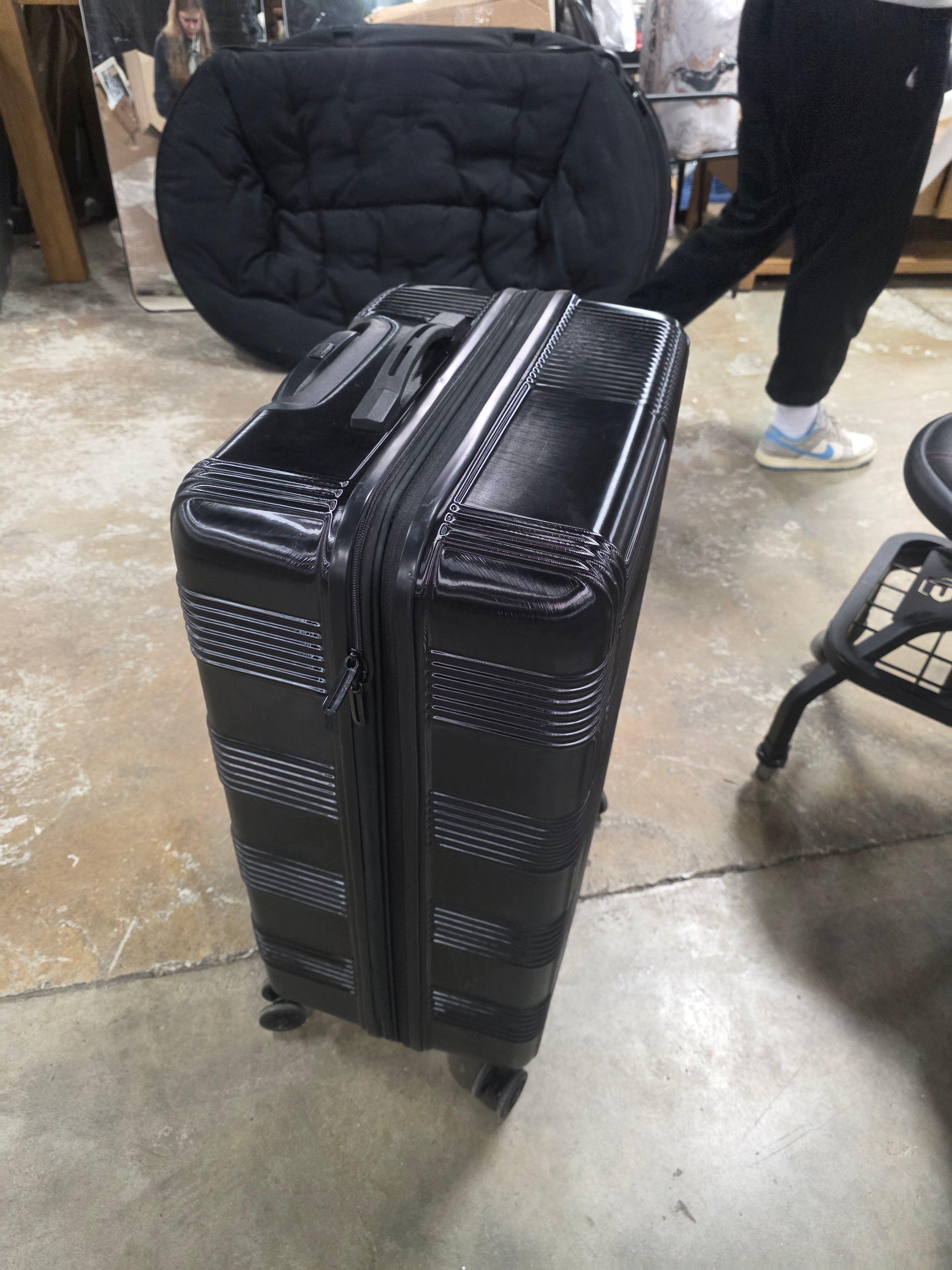 NXT Hardside Large Checked Spinner Suitcase