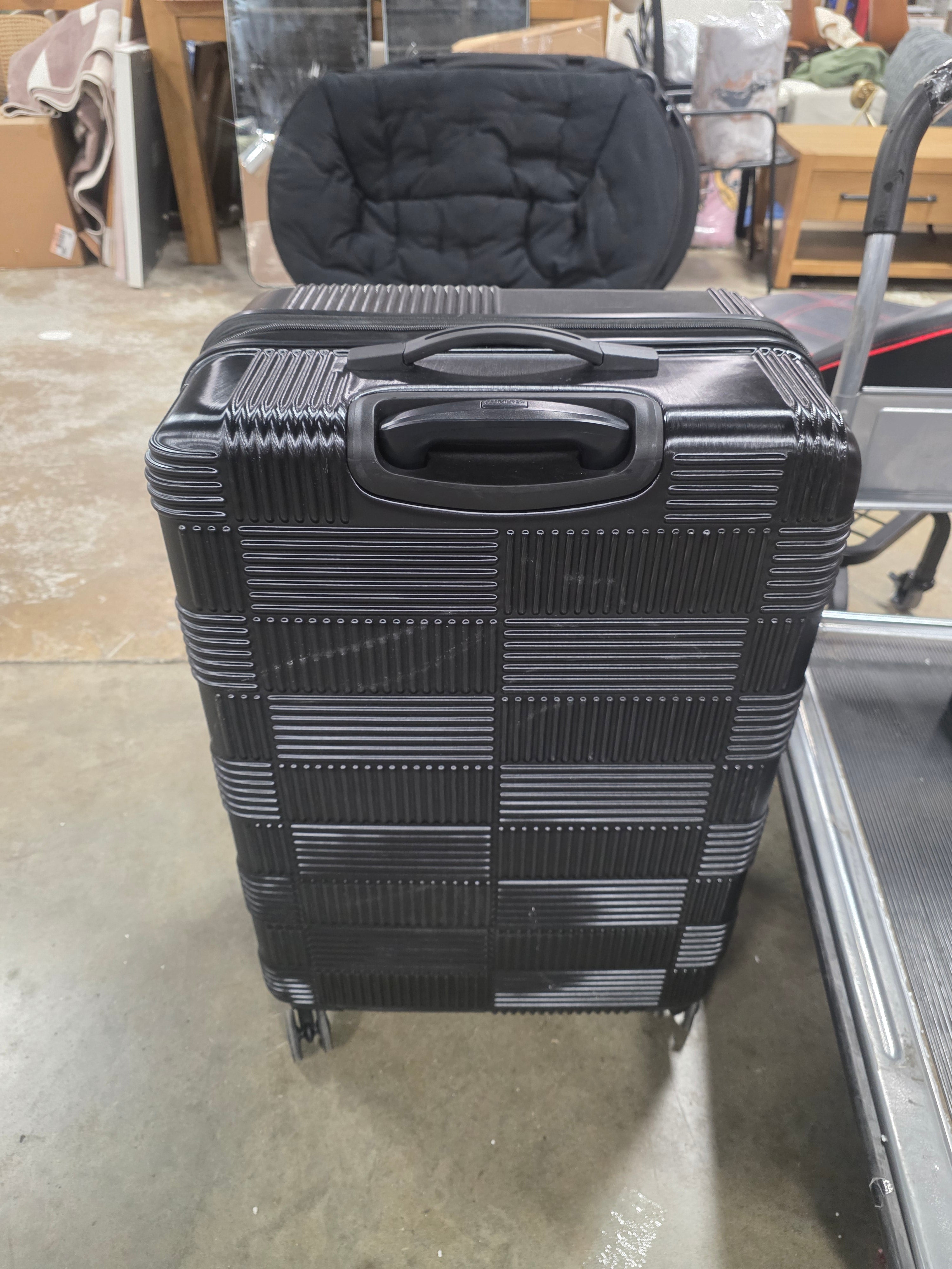 NXT Hardside Large Checked Spinner Suitcase