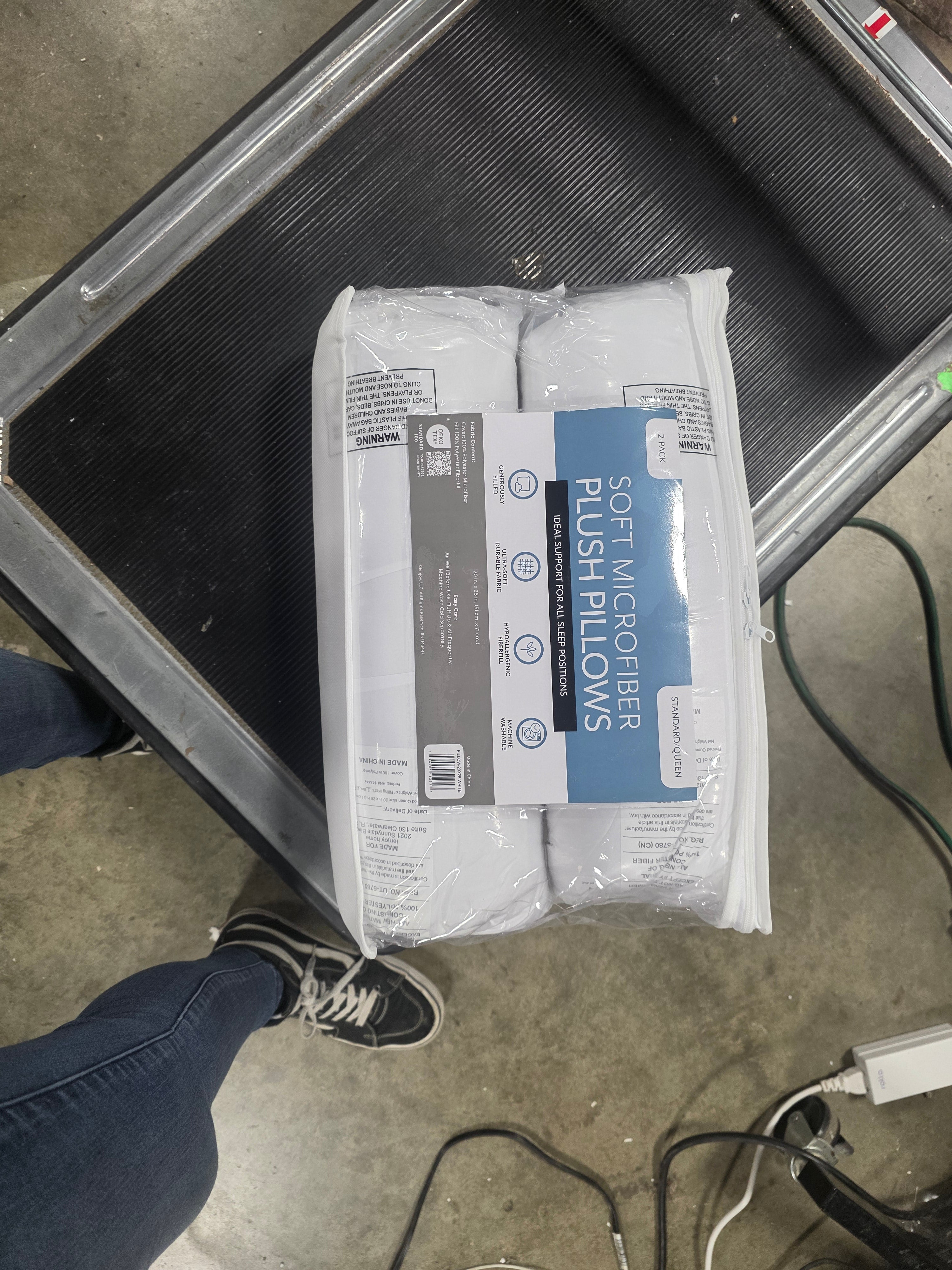 Plush Hypoallergenic Microfiber 2-Pack Pillows, Standard/Queen