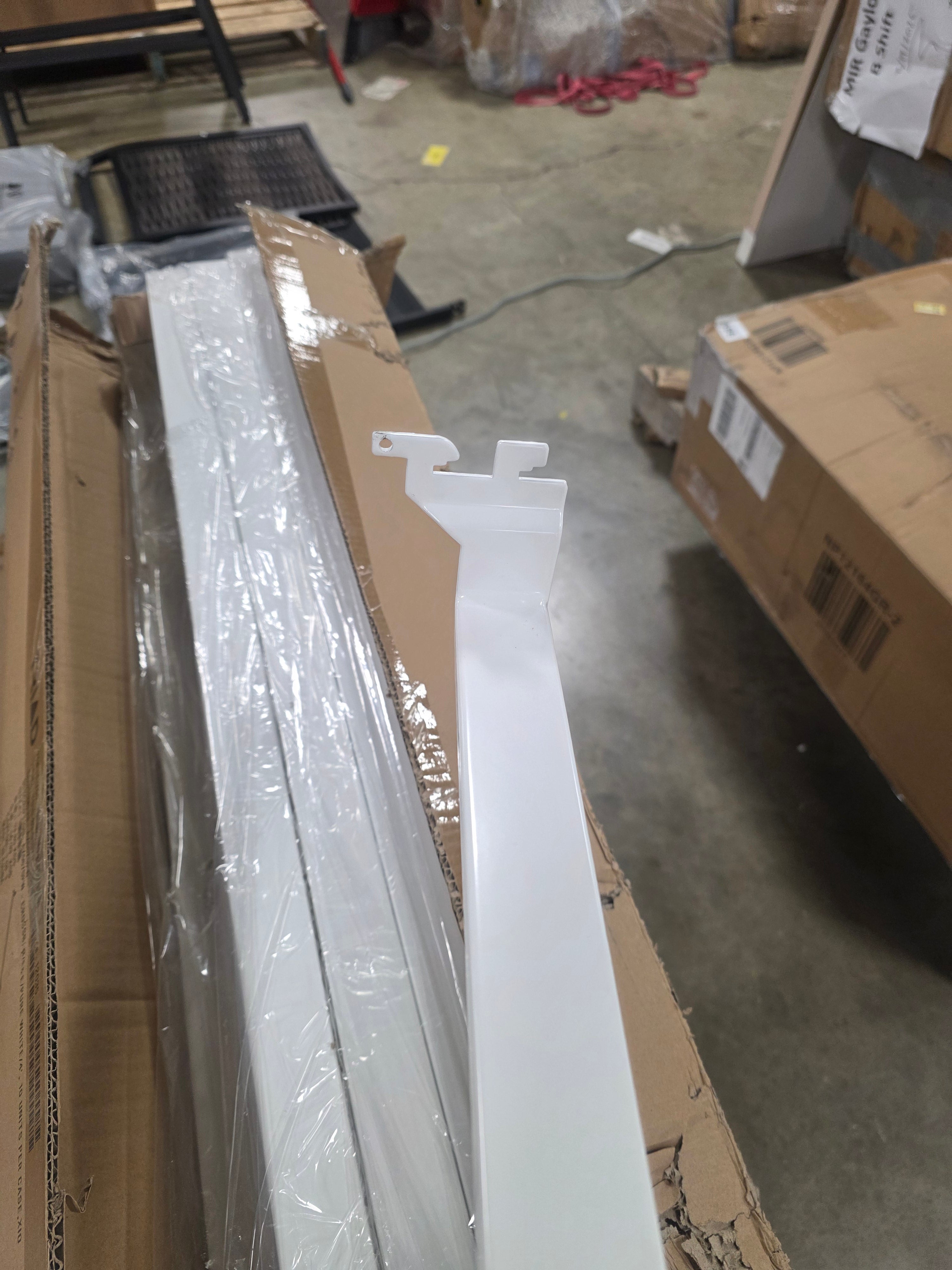 Straight Crossbar w/ Welded Brackets-Pure White (Box of 10)