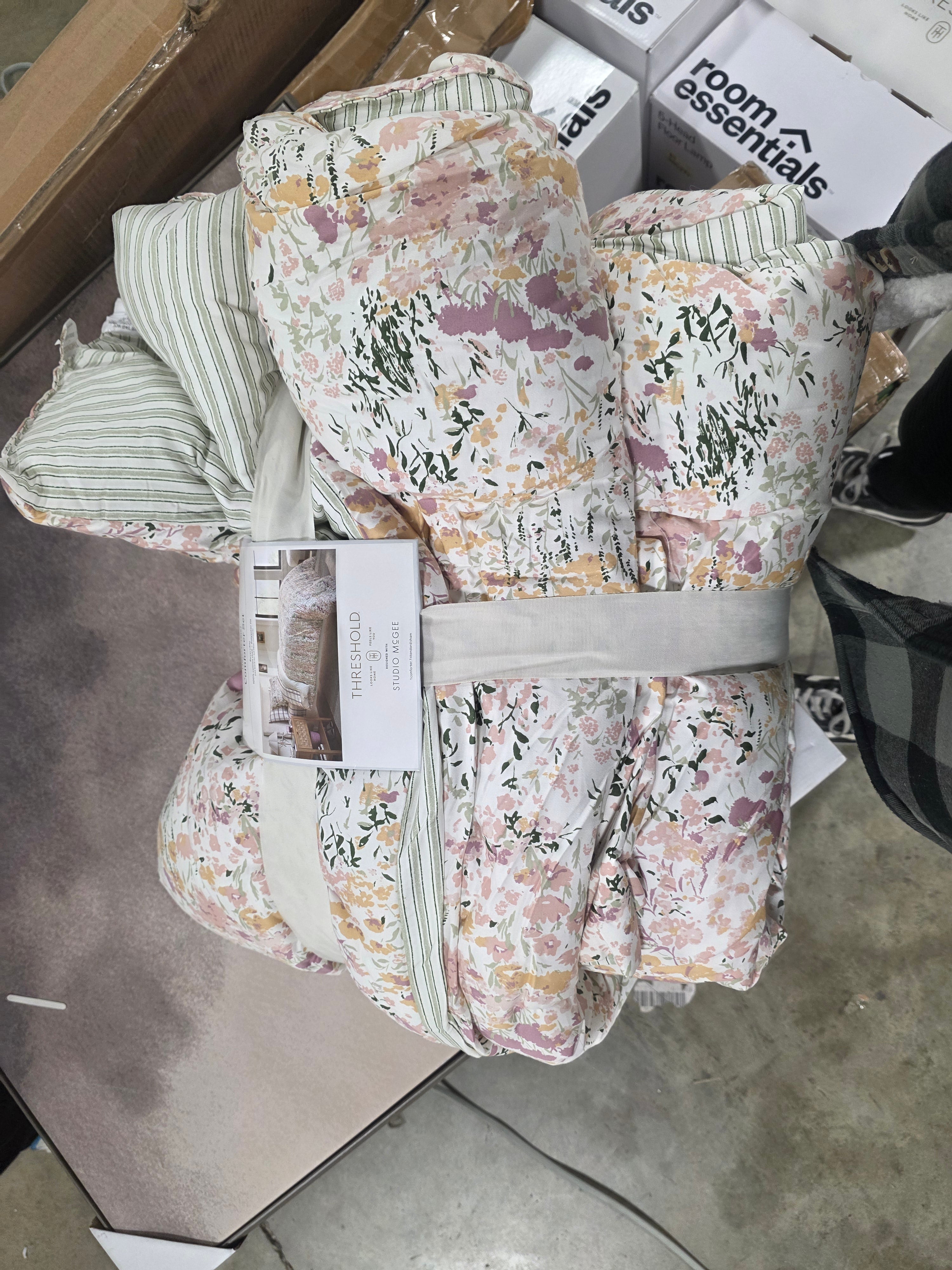 Reversible Floral and Stripe Comforter Set Pink/Green - Twin