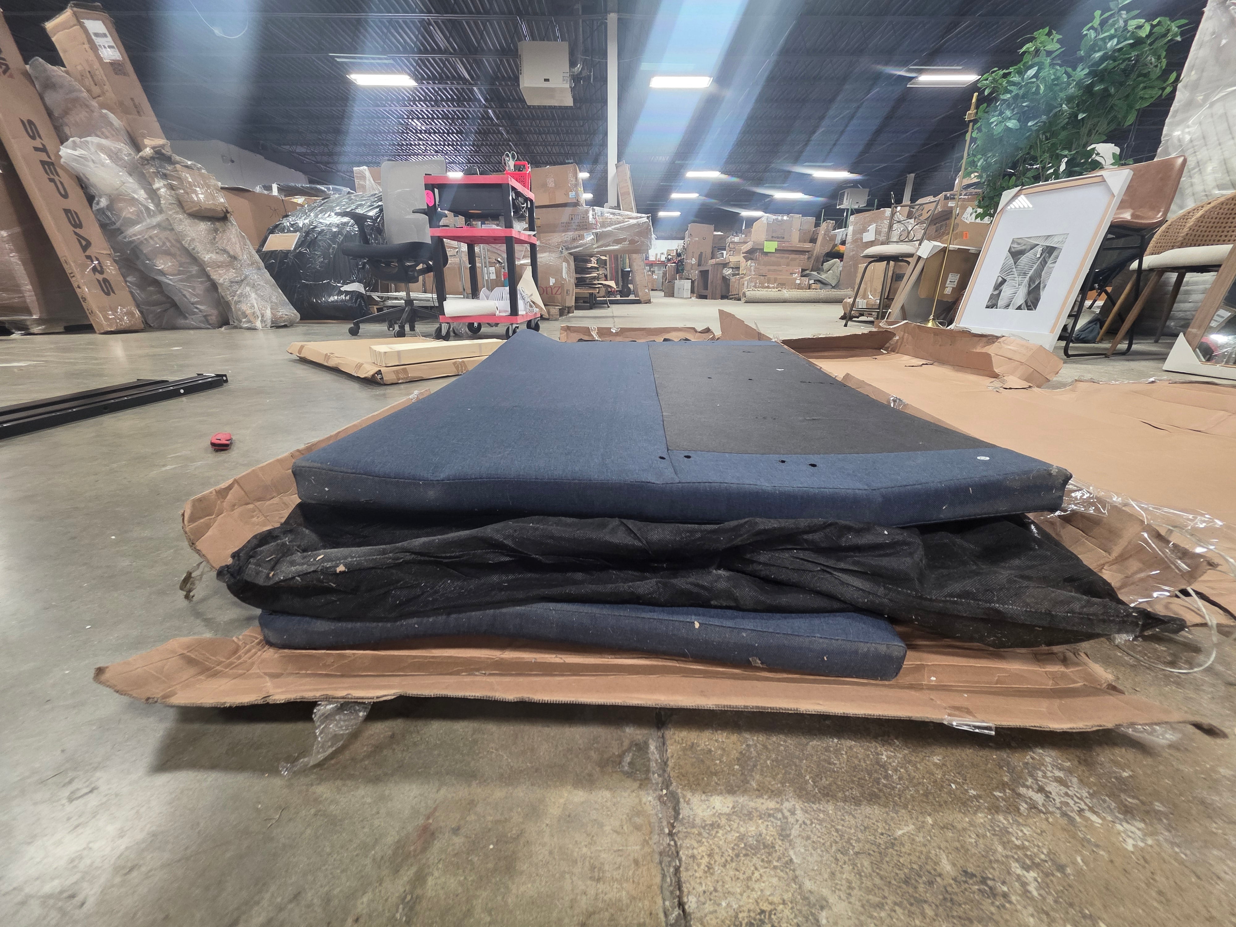 Linen Daybed with Storage - Twin