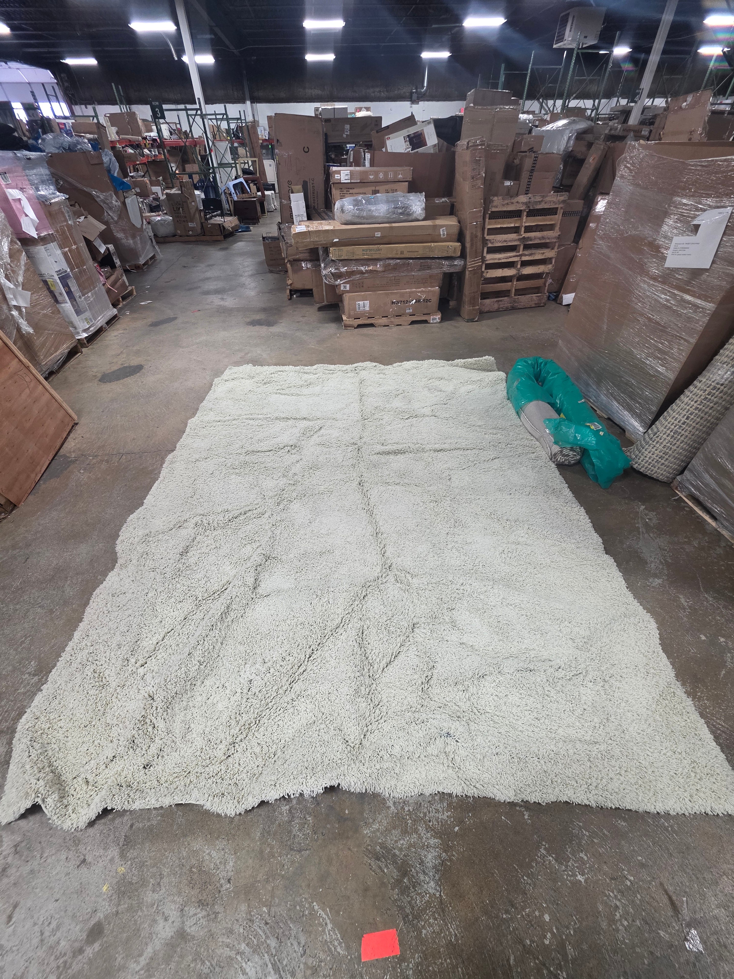 Solid Shag Collection Area Rug 9' x 12' Pure Ivory