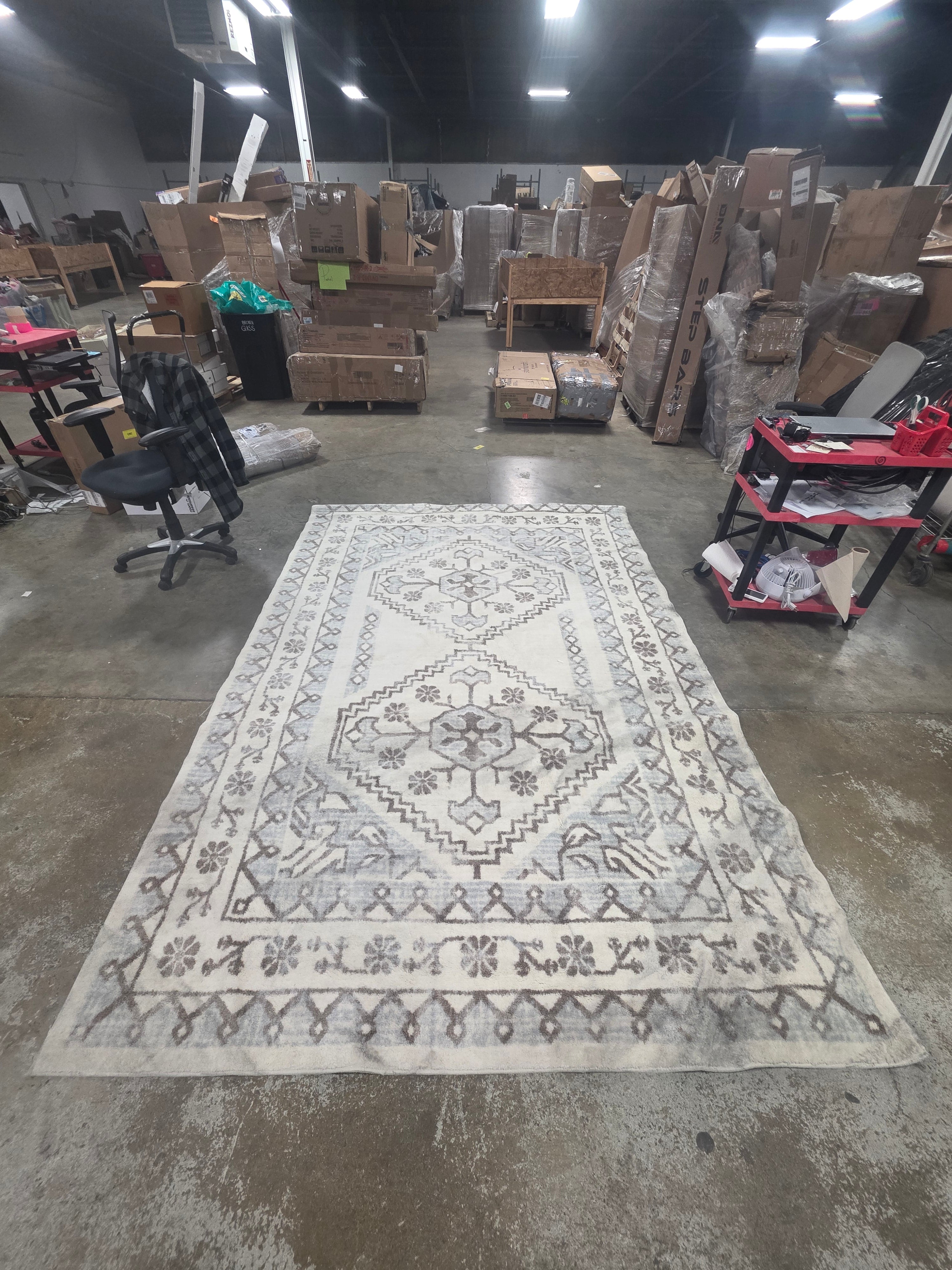 Washable Distressed Persian Accent Rug Cream - 7x10