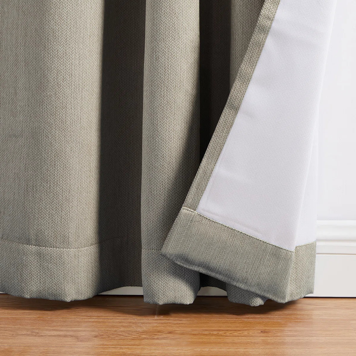 Mullet Polyester Blackout Curtain Pair