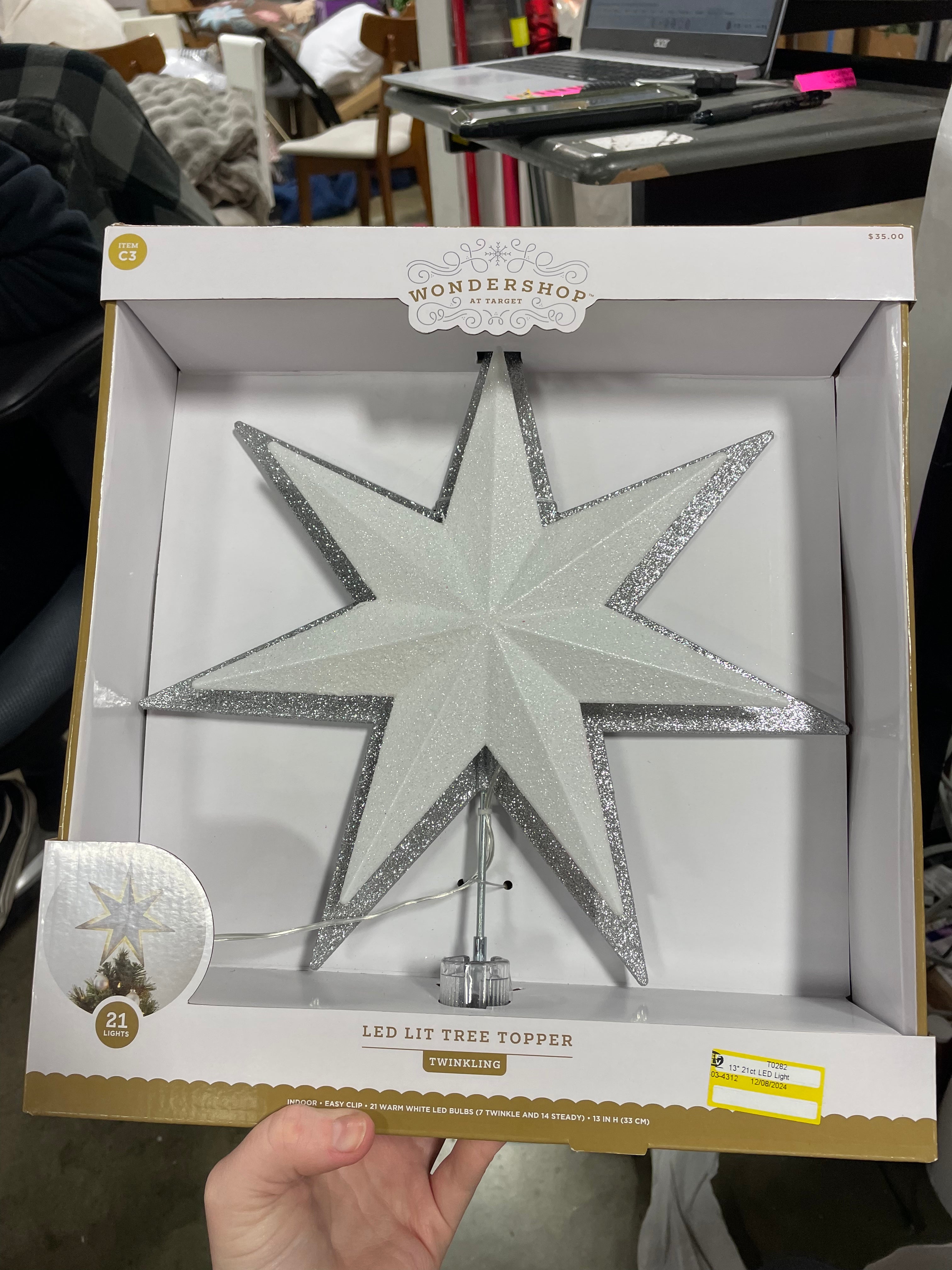 Twinkling LED Lit Tree Topper Silver White 21 Lights, final cut