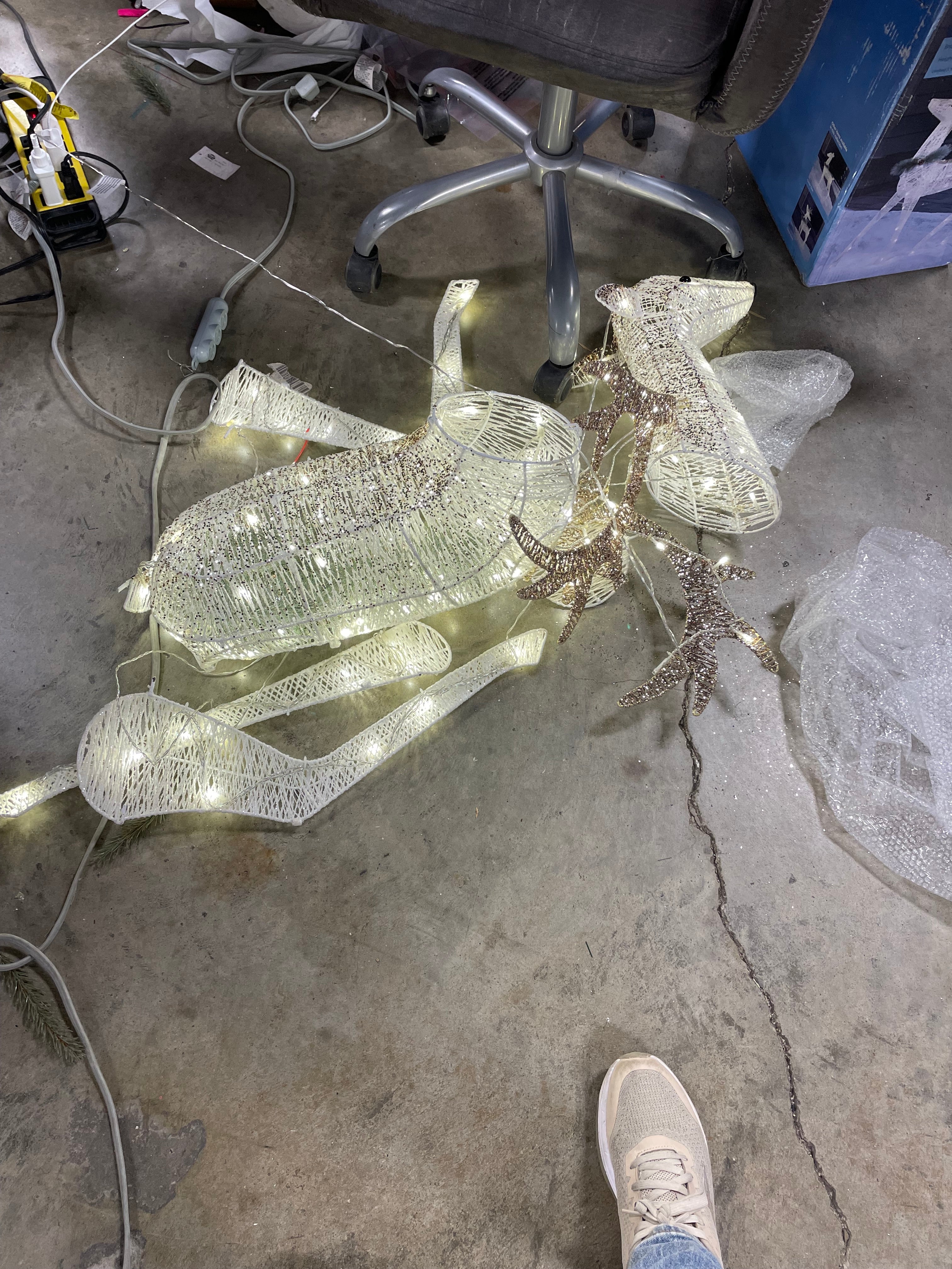 LED White and Champagne Glitter String Novelty Sculpture Twinkling Pure White Lights, final cut