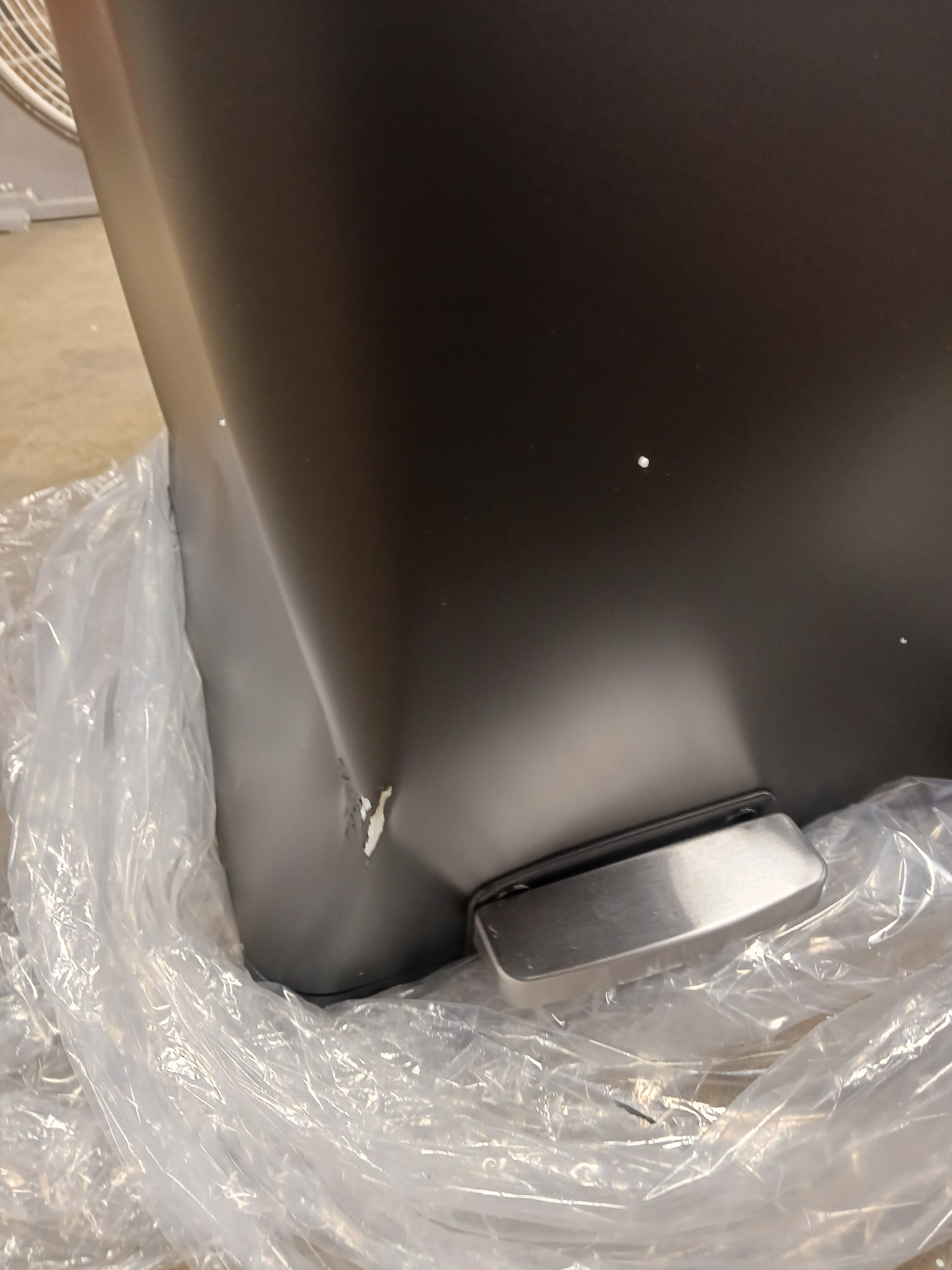 Black Steel Step On Trash (final cut, no further discounts)