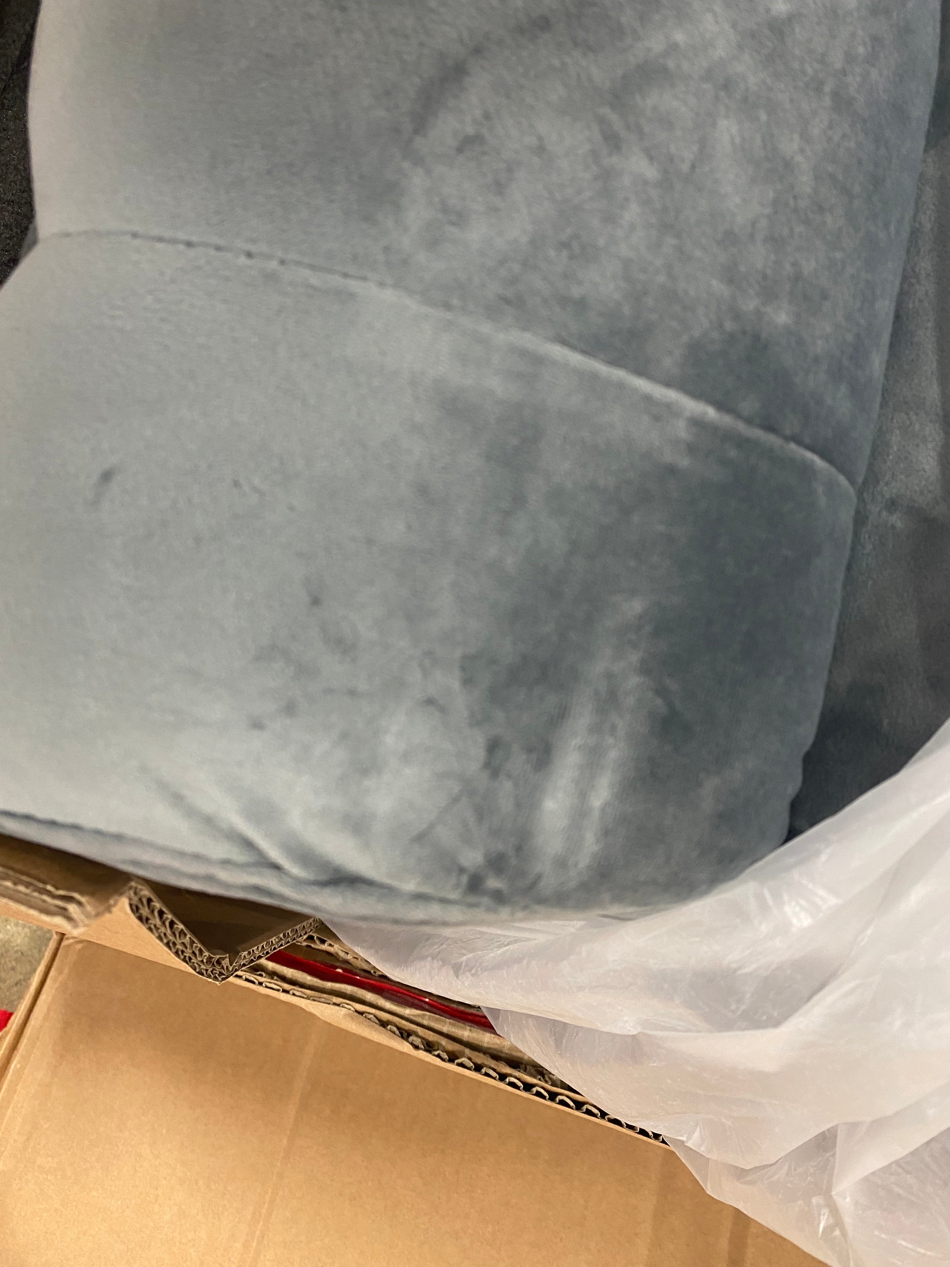 Knupp Upholstered Chaise Lounge