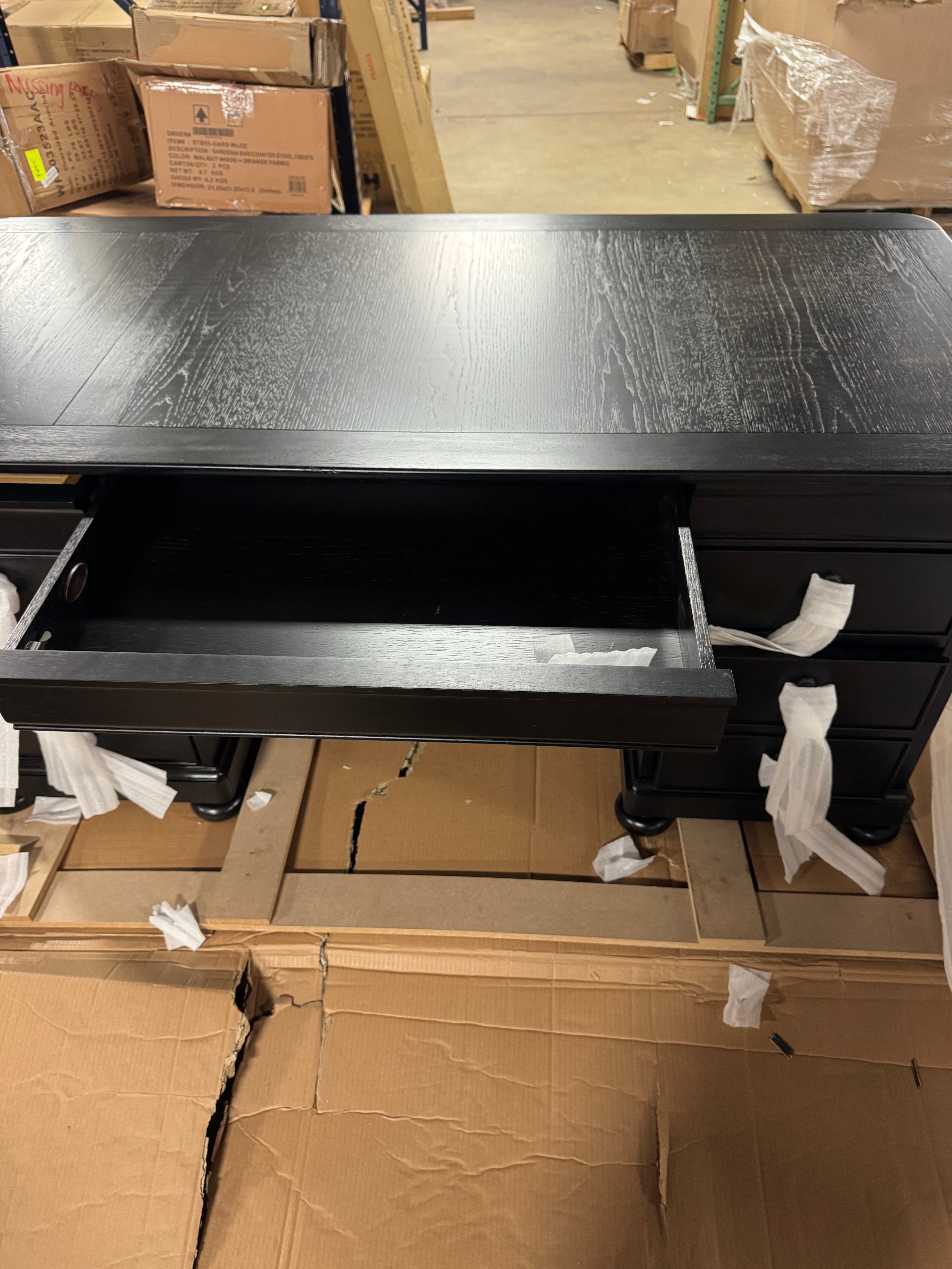 Hooker Bristowe Executive Desk