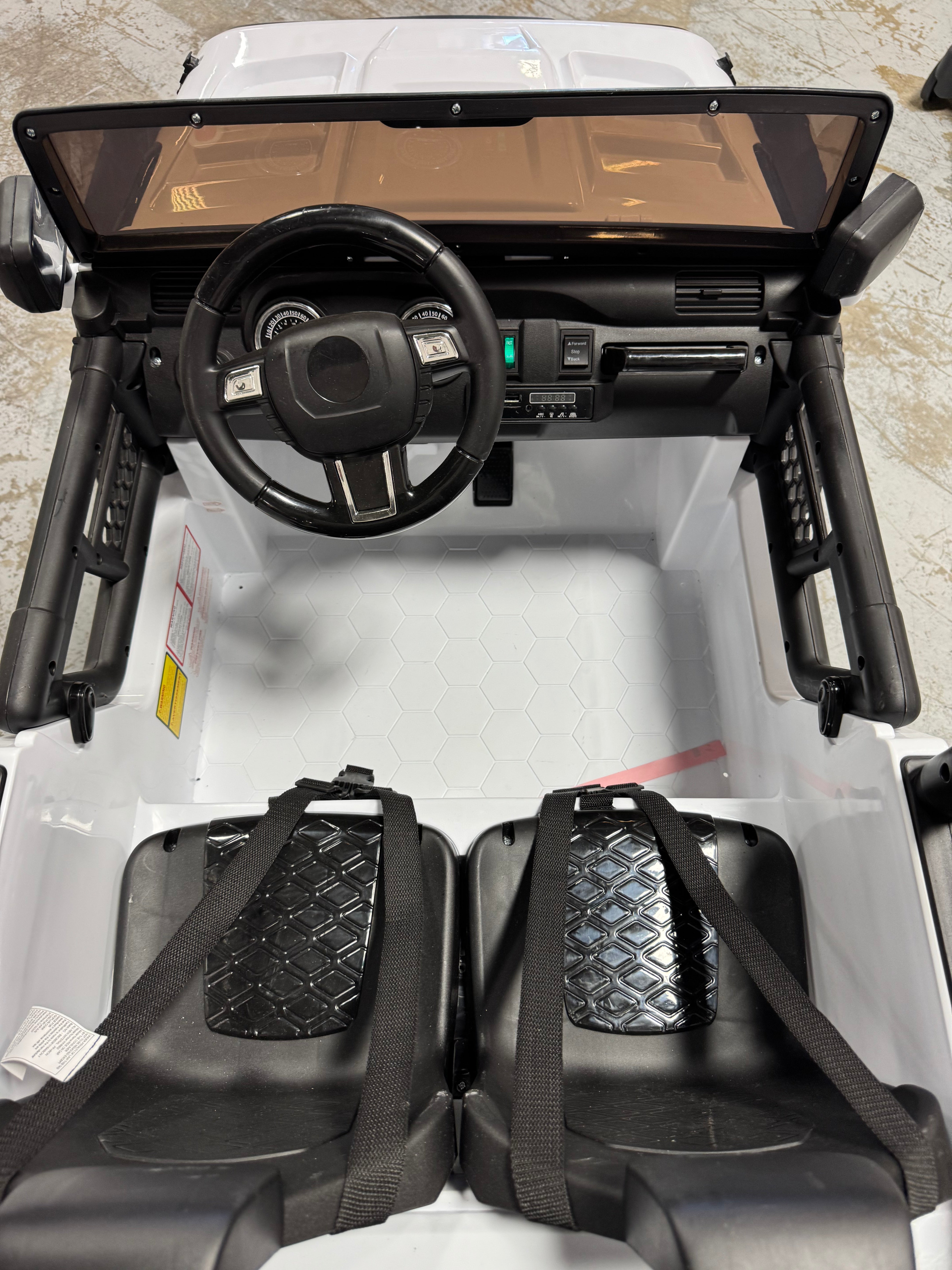 24V Ride on Car, 2 Seater Kids' Electric Vehicle Jeep with Remote Control, LED Light, Music, 2WD/4WD Switchable