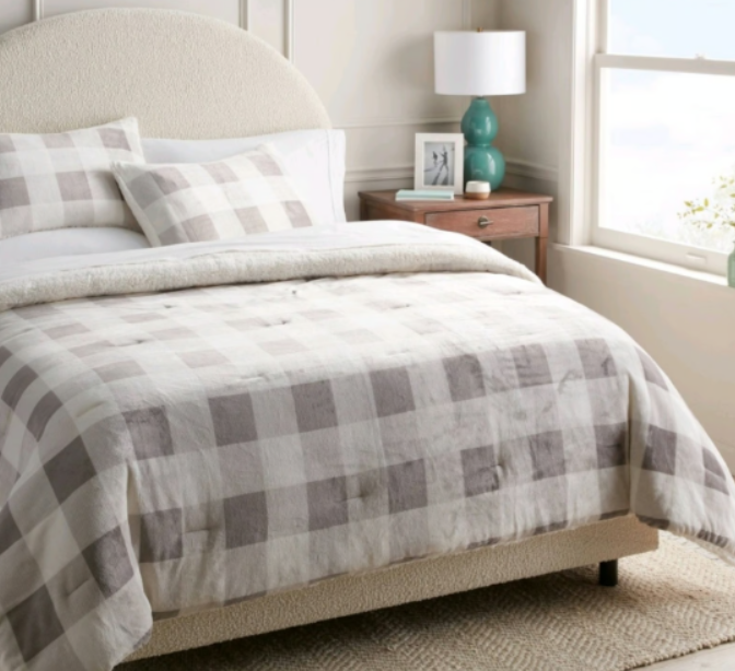 3pc King Traditional Cozy Faux Shearling Comforter and Sham Set King
