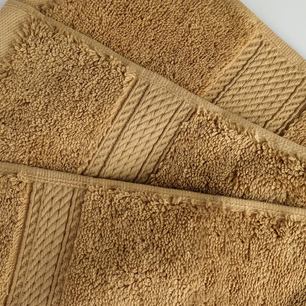 https://salvagecoindy.com/cdn/shop/files/Superior-Madison-Egyptian-Cotton-Heavyweight-Luxury-Bath-Towel-Set-of-4_5.webp?v=1703059355