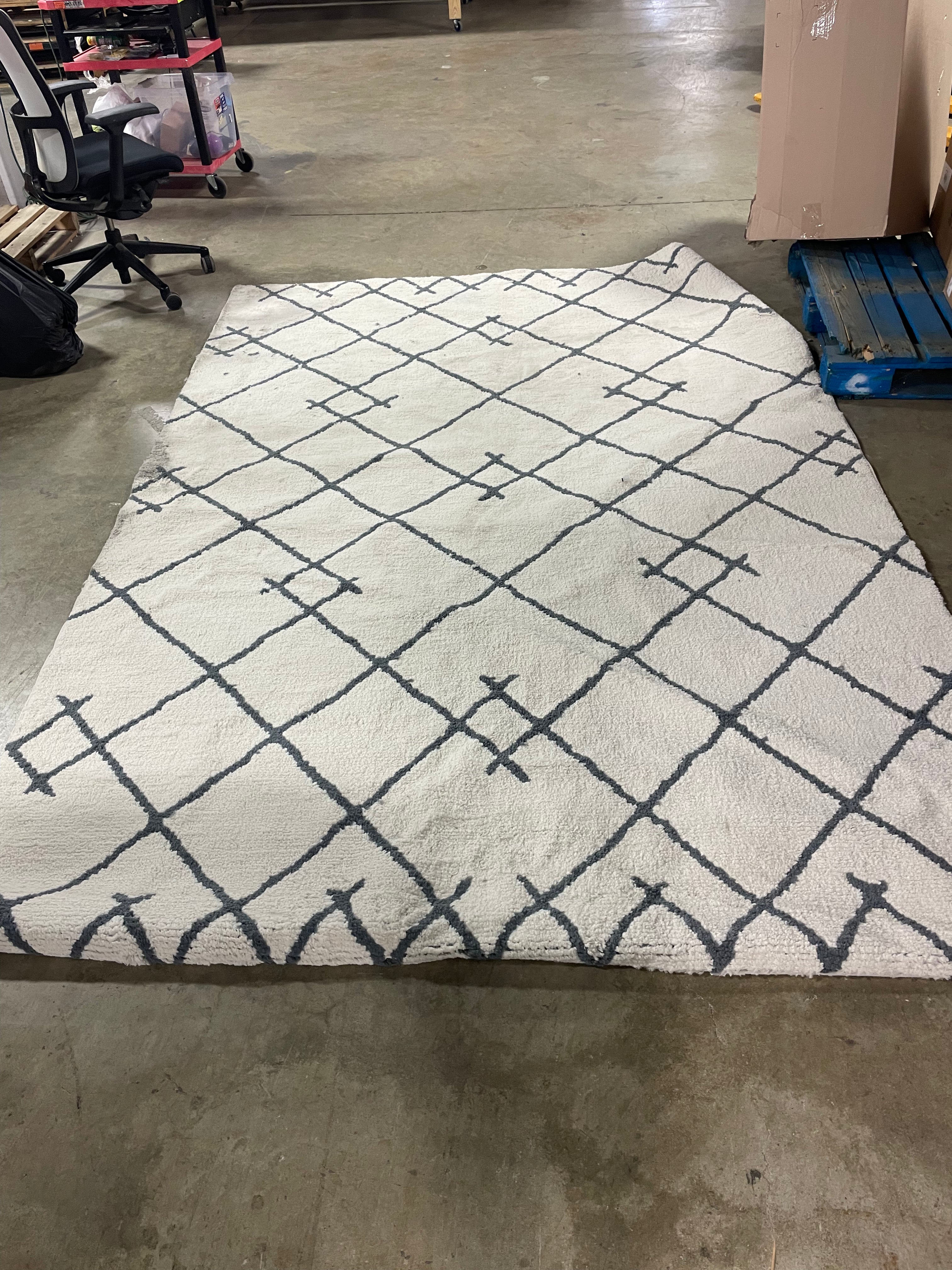 Bixel Tufted Rug