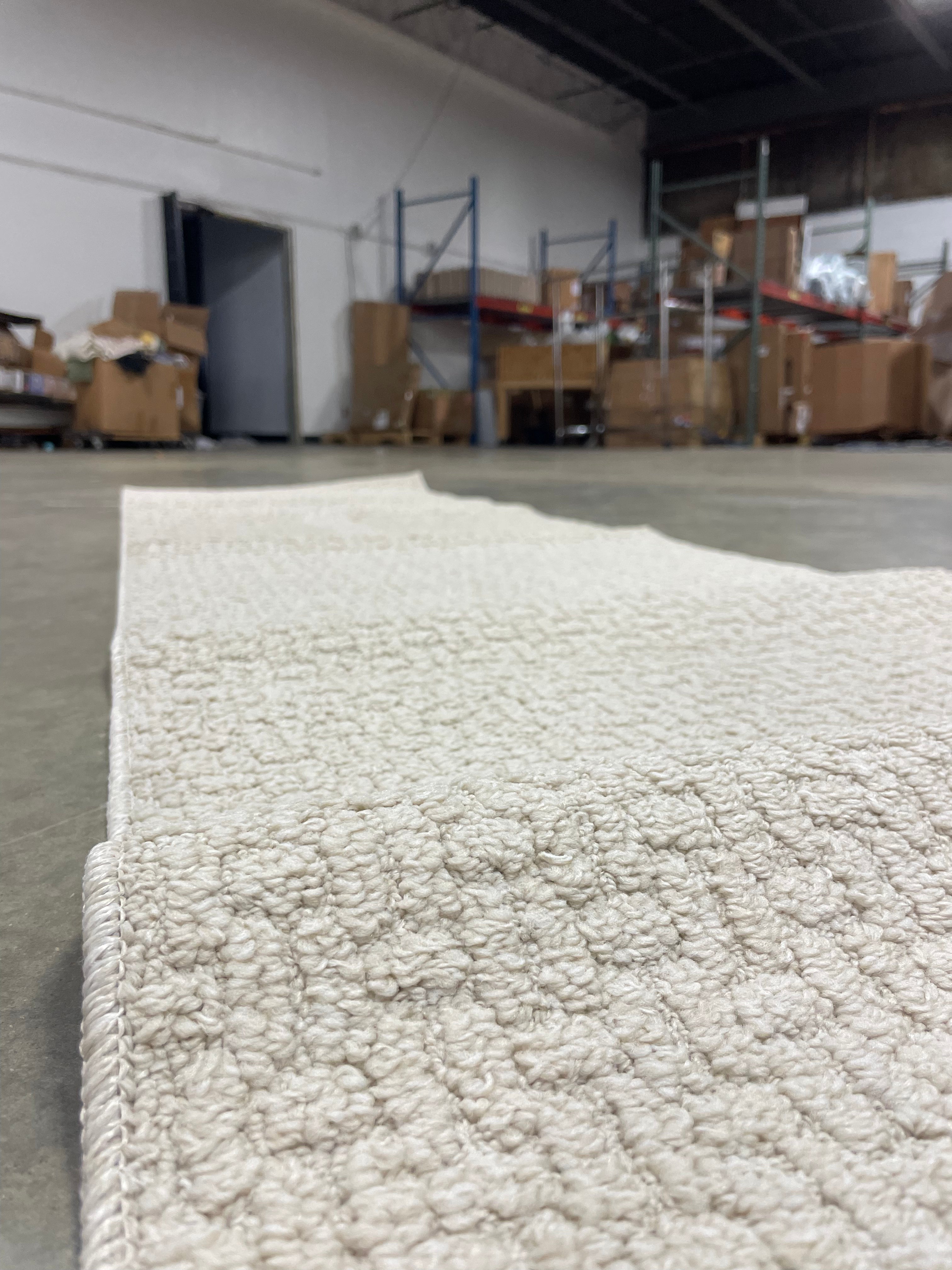 Washable Solid Machine Tufted Rug