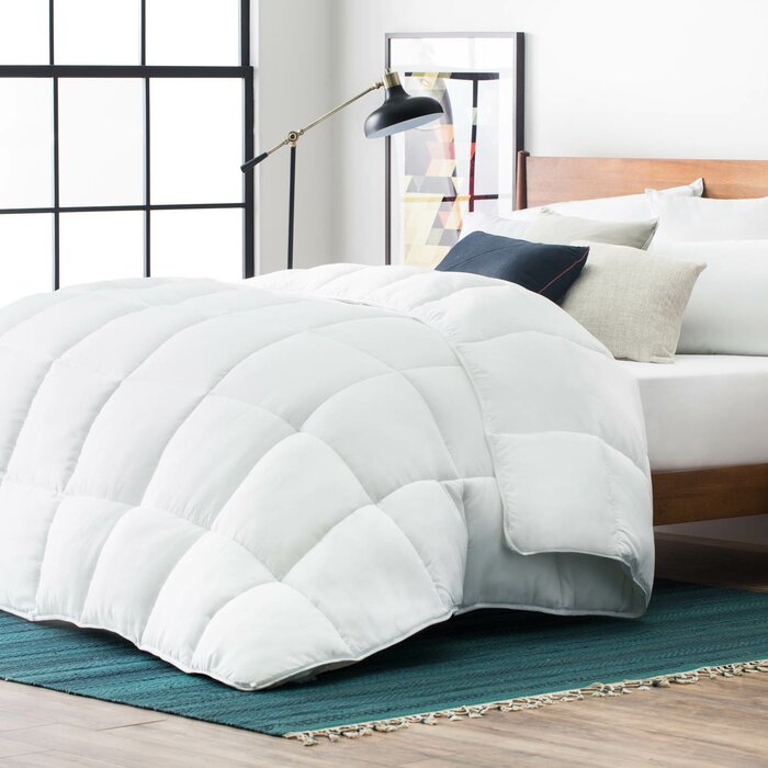 Winter Microfiber Down Alternative Comforter