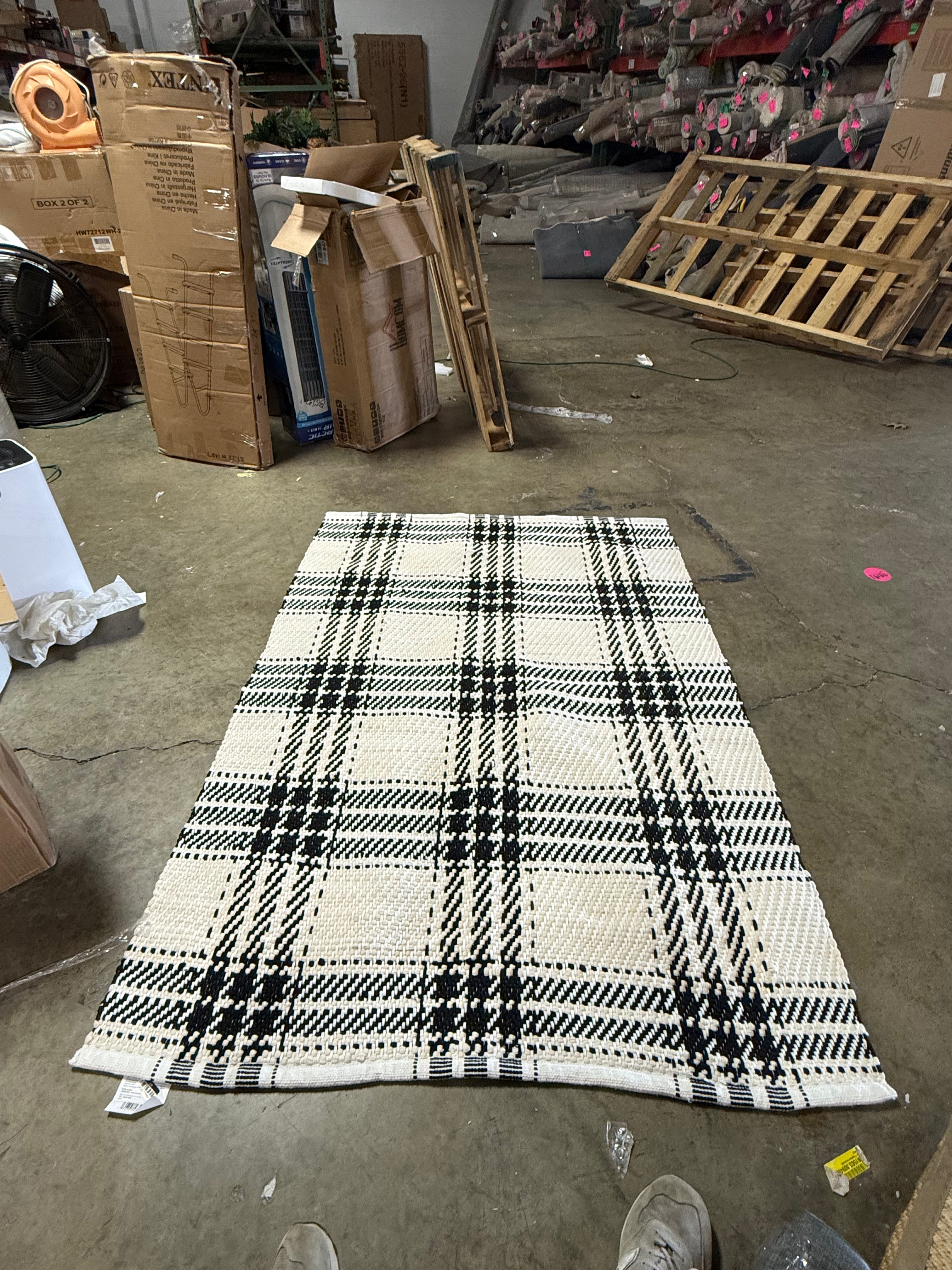 4'x5'6" Plaid Chindi Handwoven Area Rug