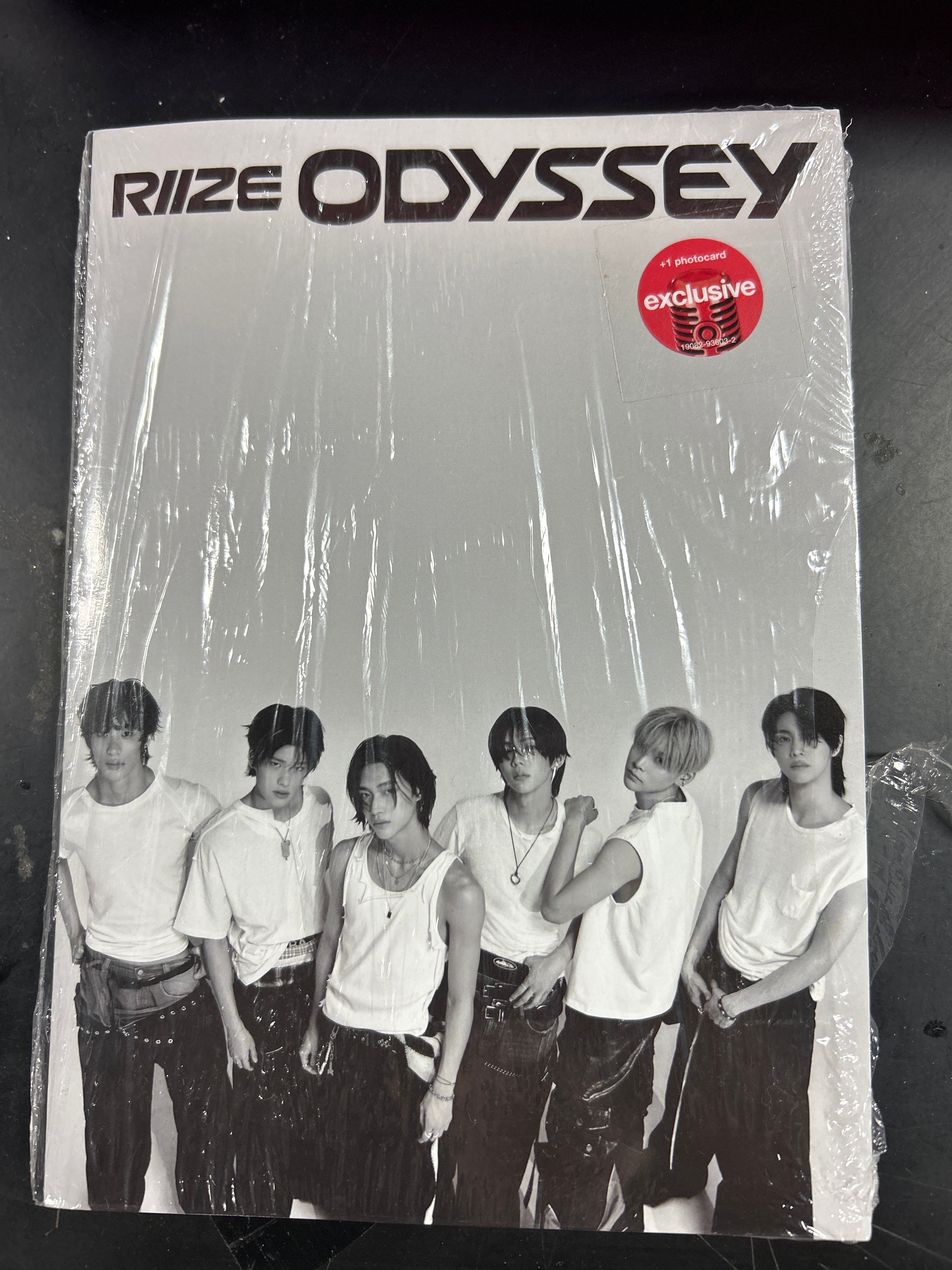 The 1st Album 'ODYSSEY' (PHOTO BOOK) (CD)