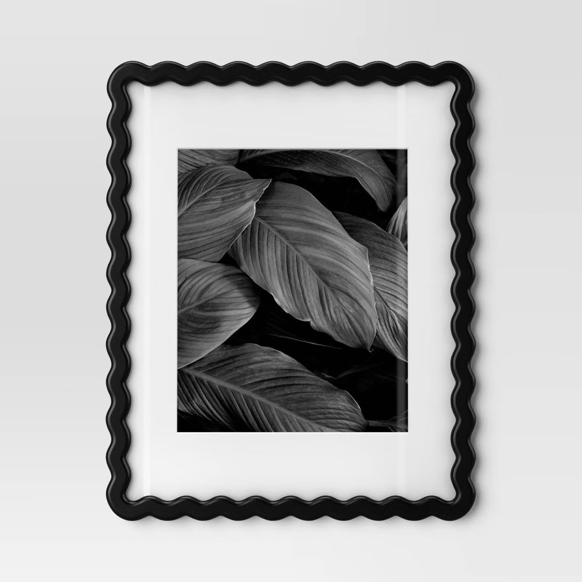 11"x14" Wavy Shape Picture Frame - Black SHOWROOM ITEM