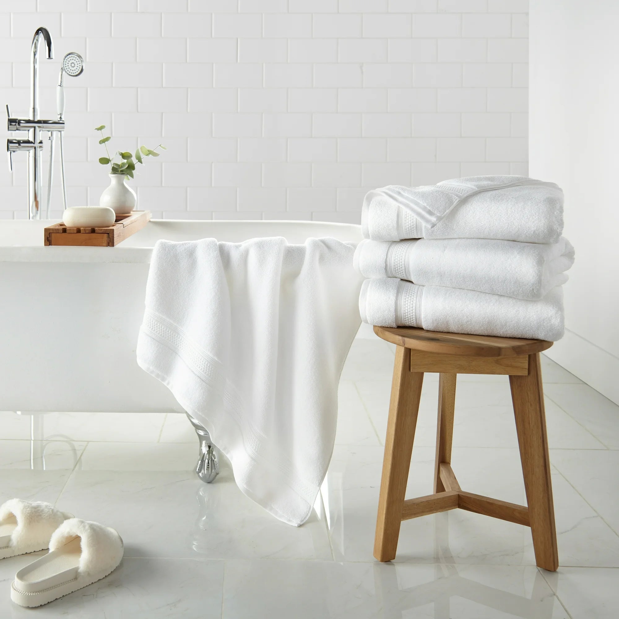 1-Piece Solid Soft Bath Towel, White