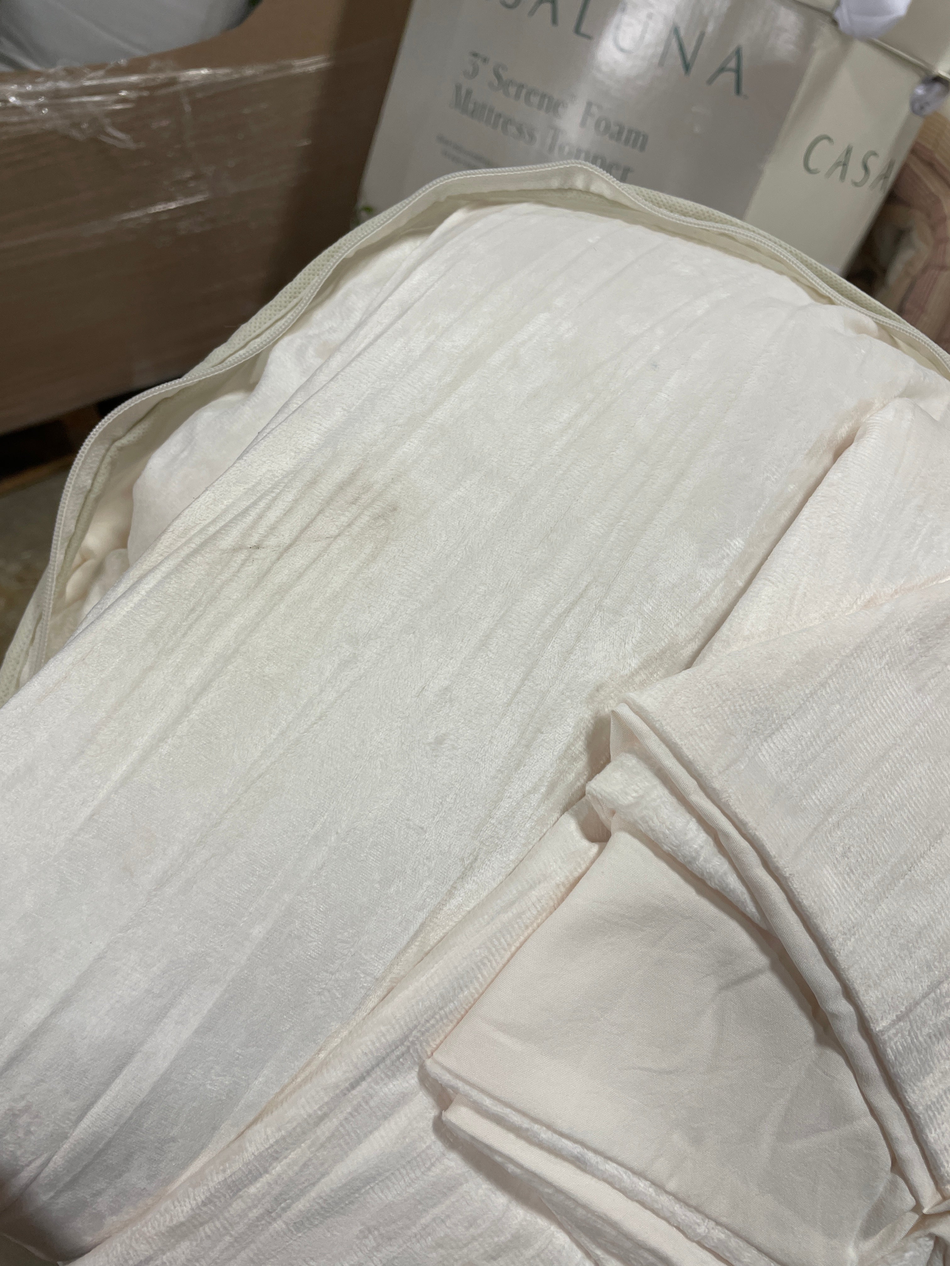3pc Luxe Distressed Crinkle Velvet Comforter and Sham Set - King
