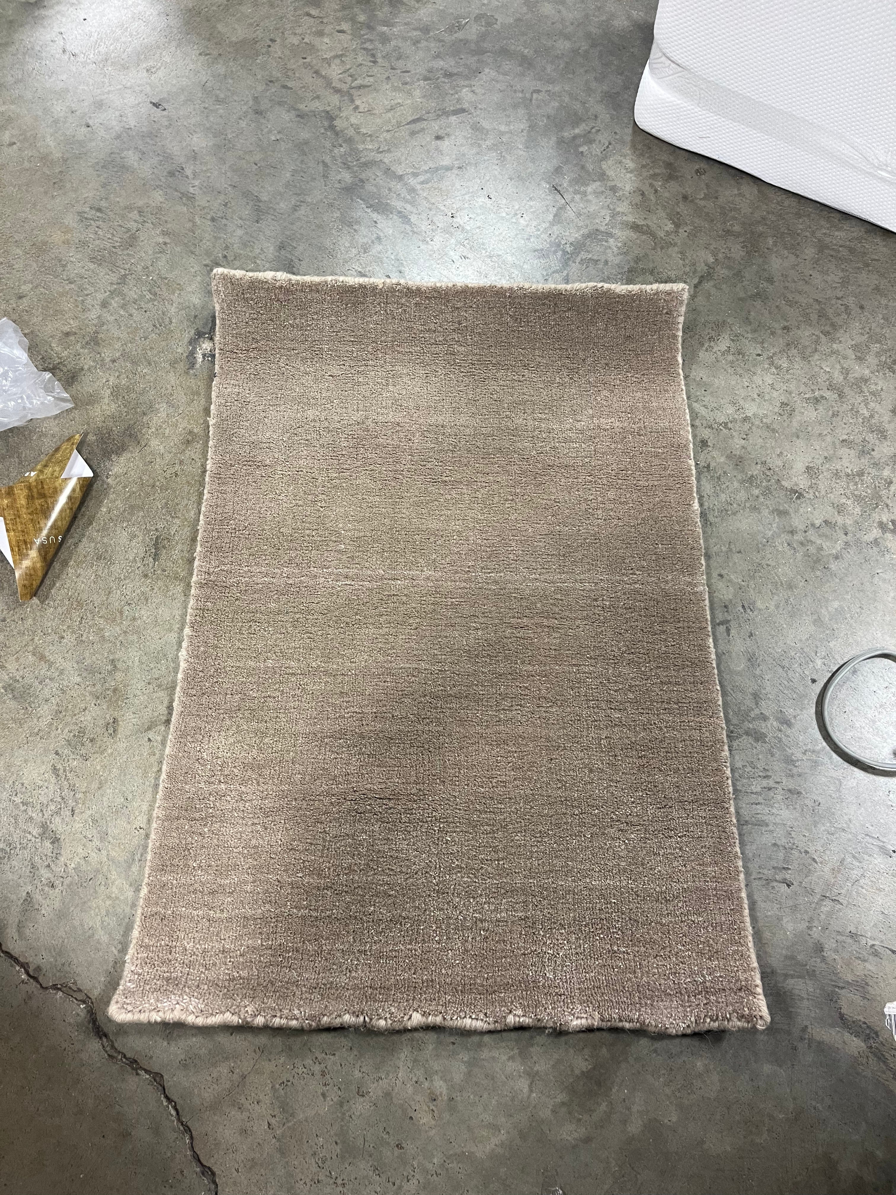 Arrel Speckled Wool-Blend Rug 2'x3'